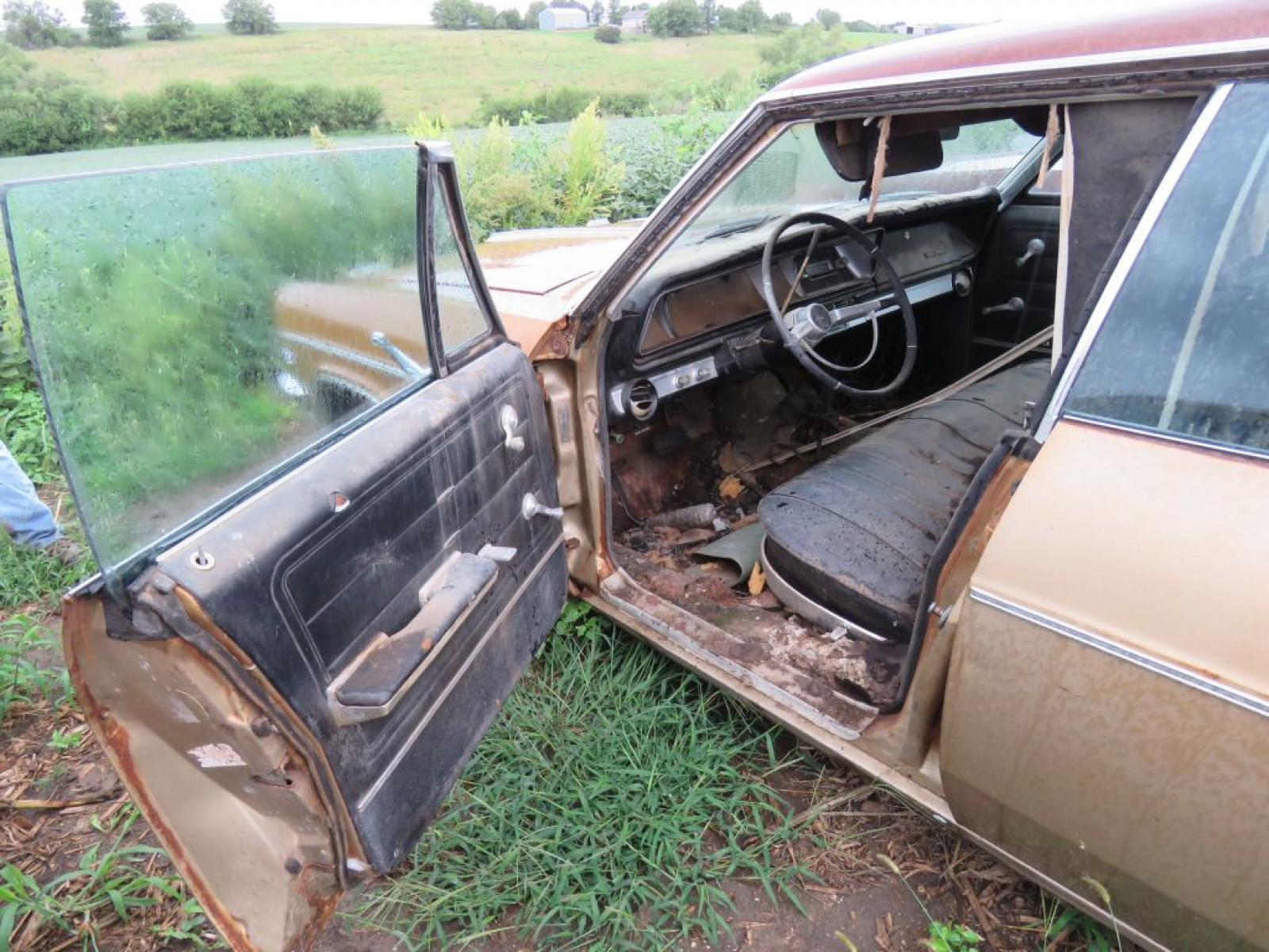 1966 Chevrolet Impala 4dr HT - Image 8