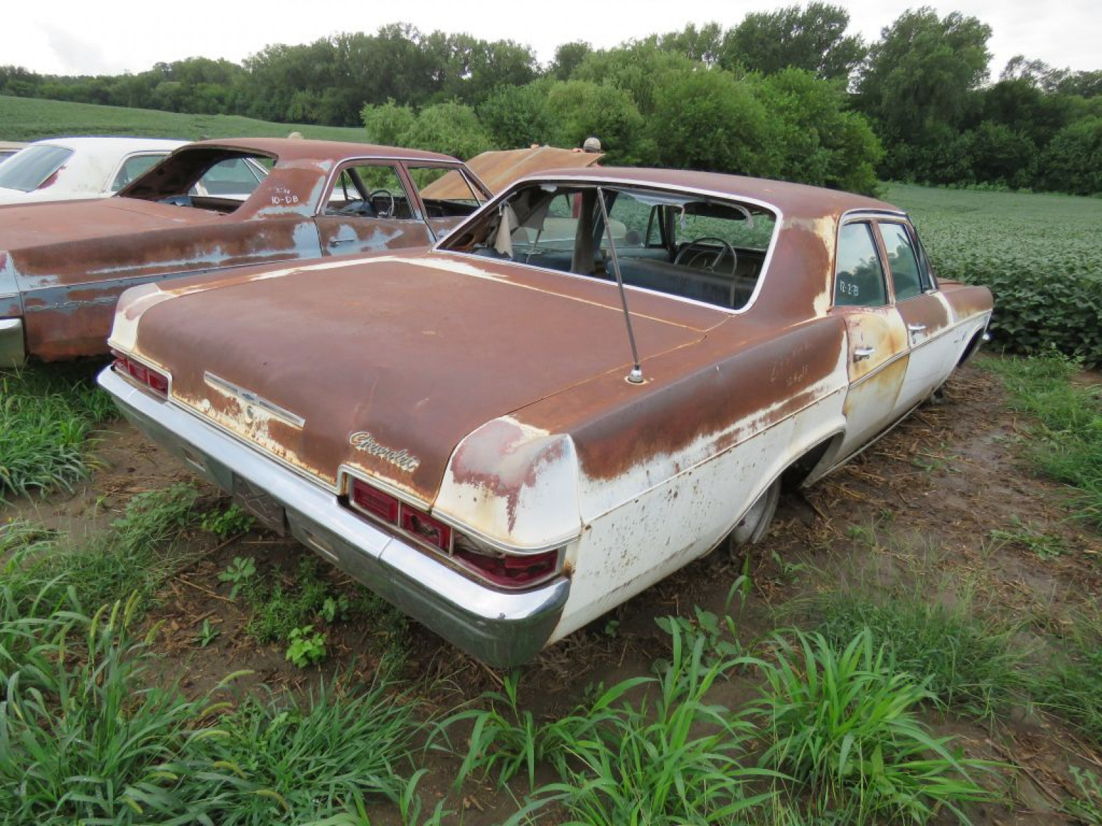 1966 Chevrolet Impala 4dr Sedan - Image 4