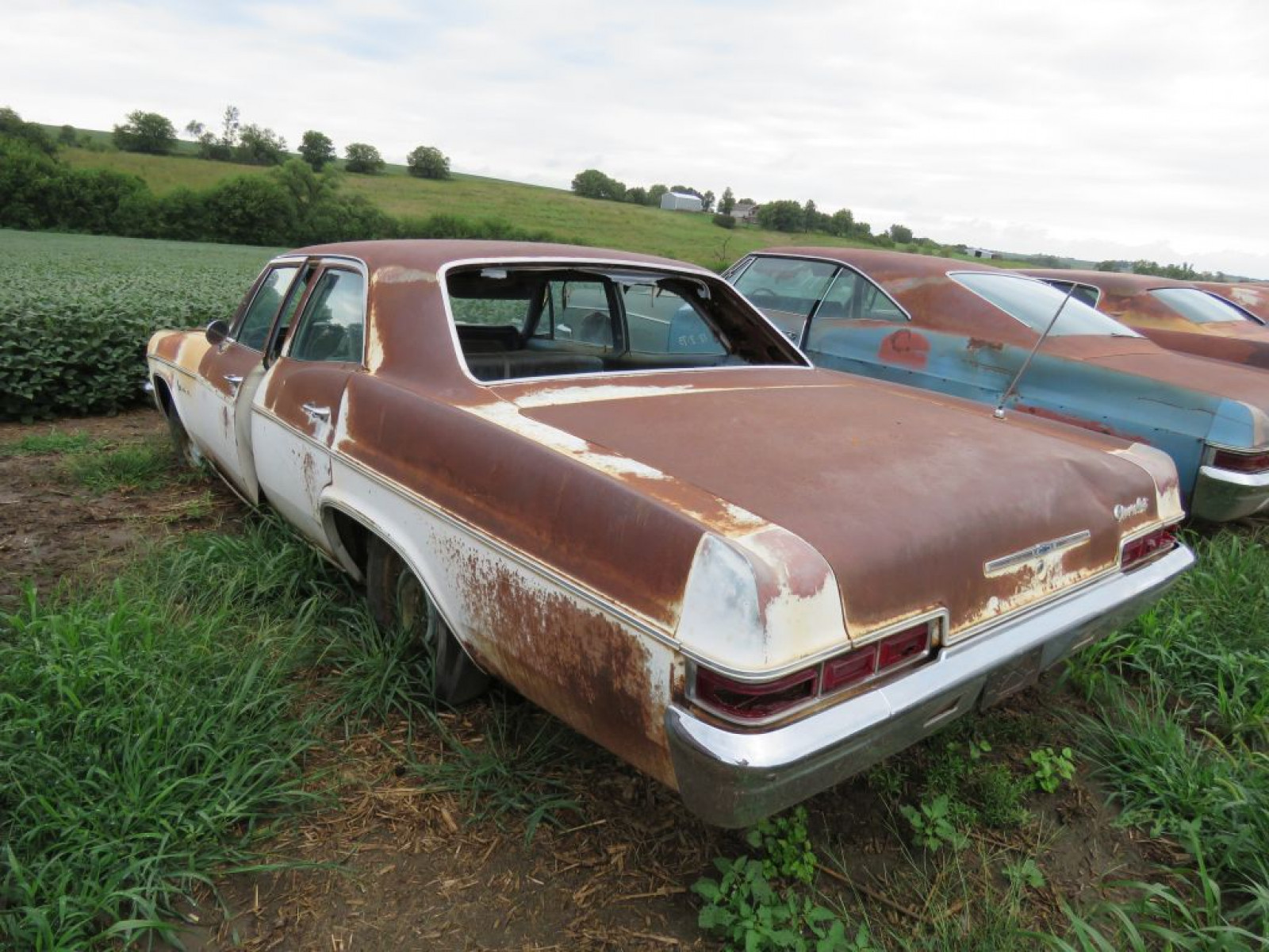 1966 Chevrolet Impala 4dr Sedan - Image 5