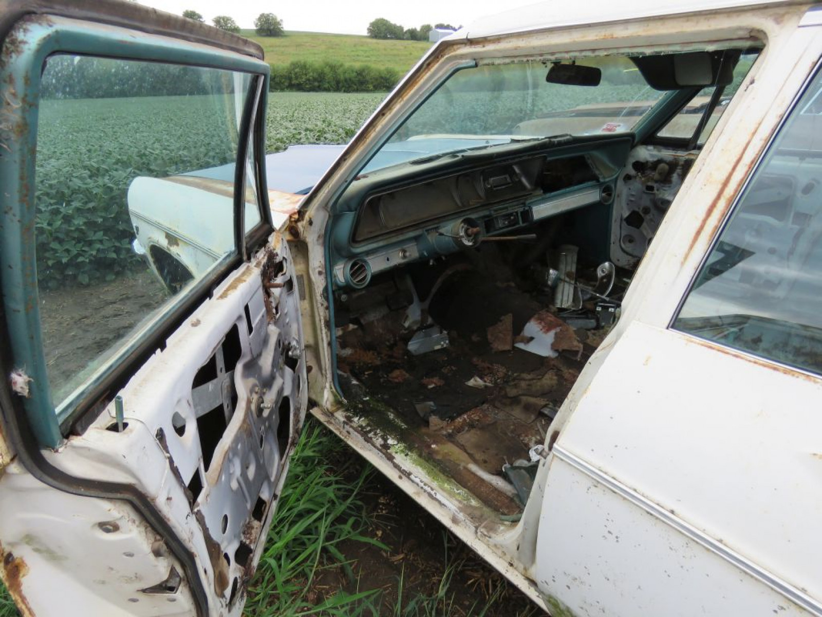 1966 Chevrolet Impala 4dr Sedan - Image 7