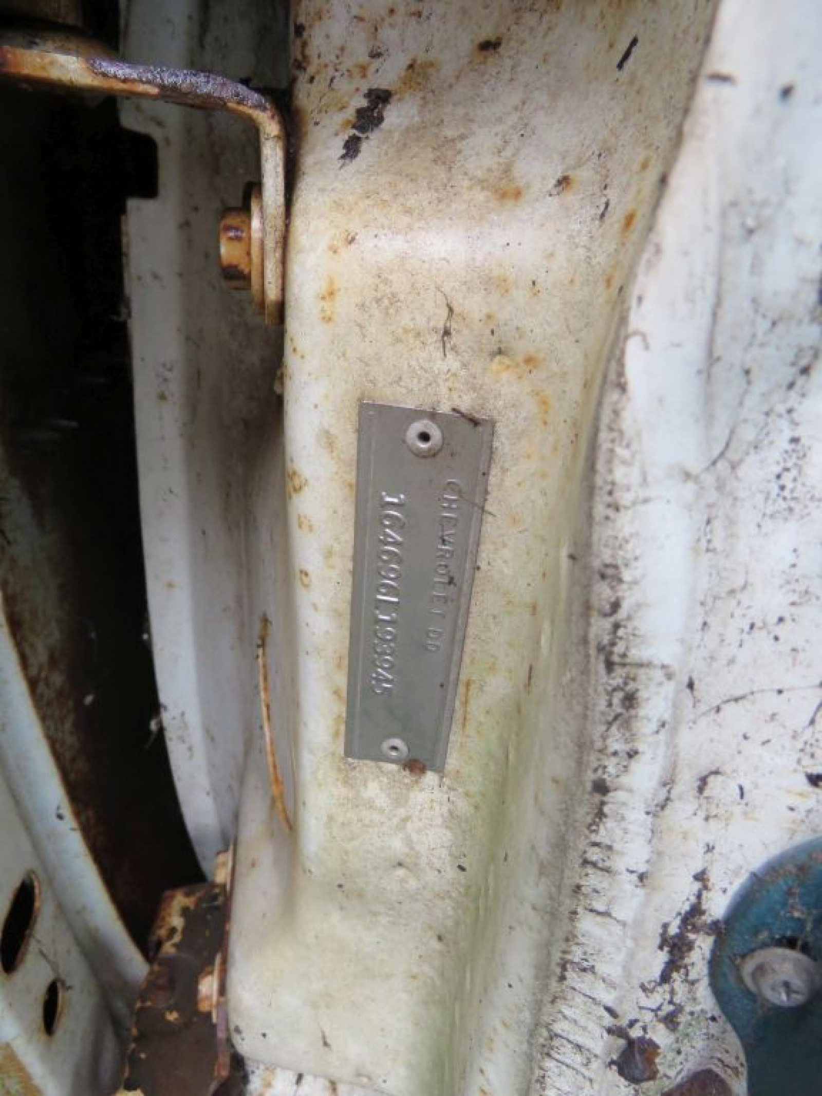 1966 Chevrolet Impala 4dr Sedan - Image 9