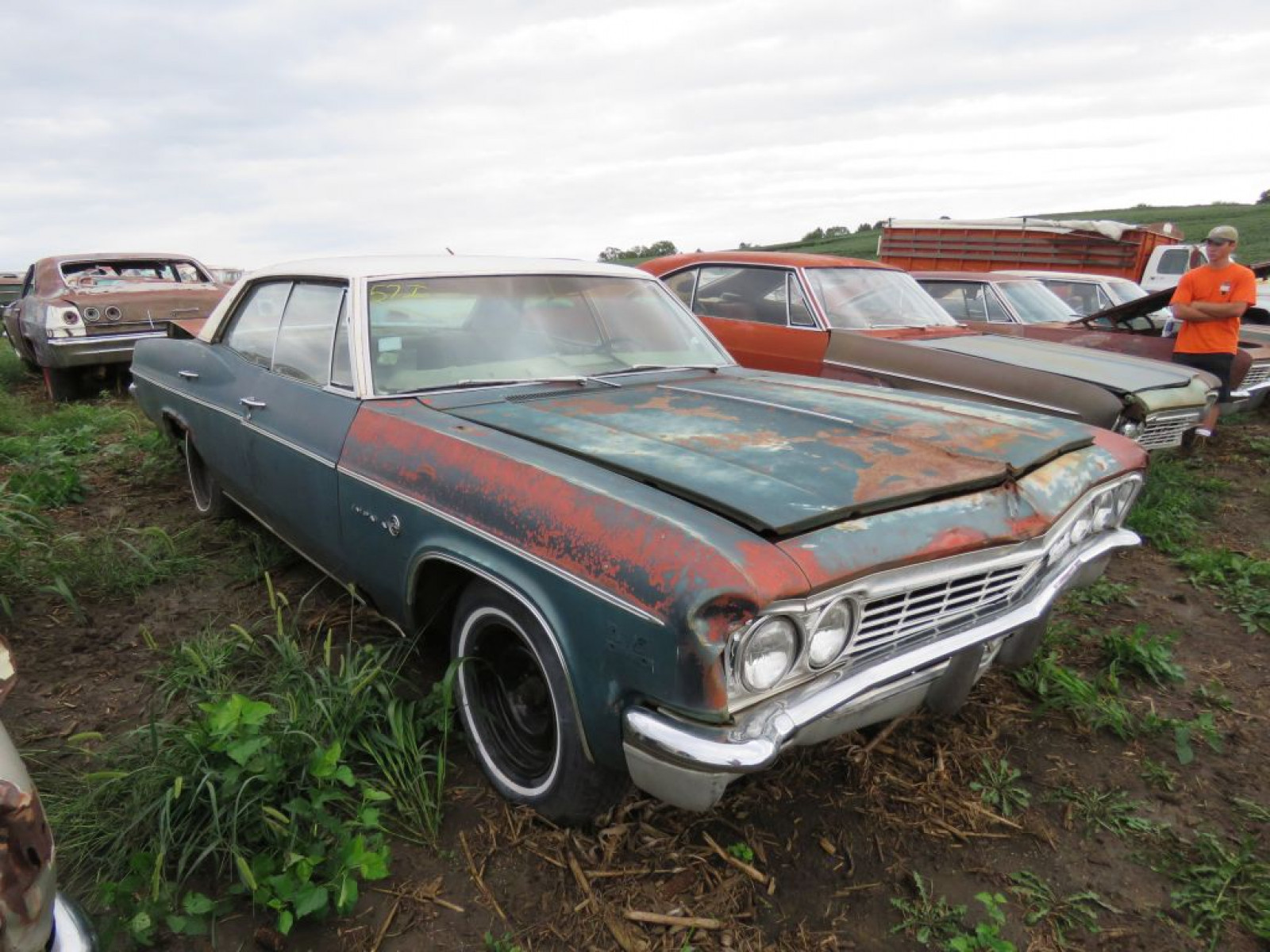 1966 Chevrolet Impala 4dr Sedan - Image 3