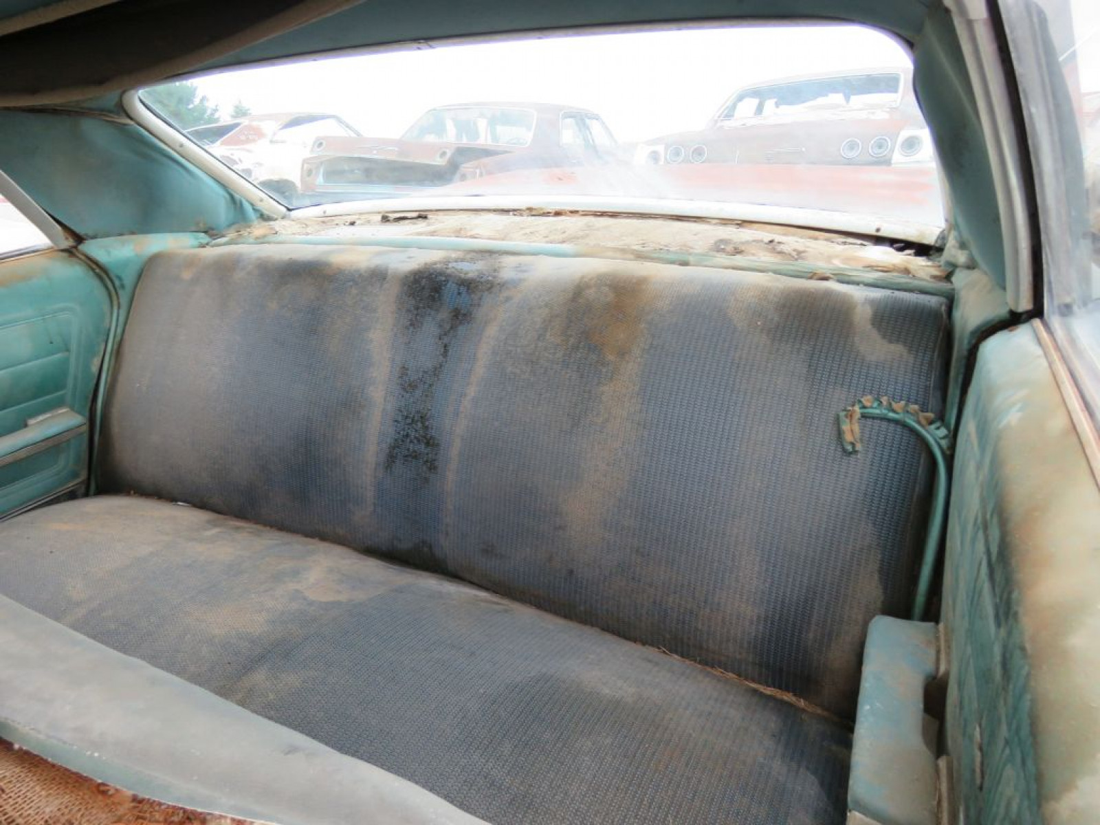 1966 Chevrolet Impala 4dr Sedan - Image 9