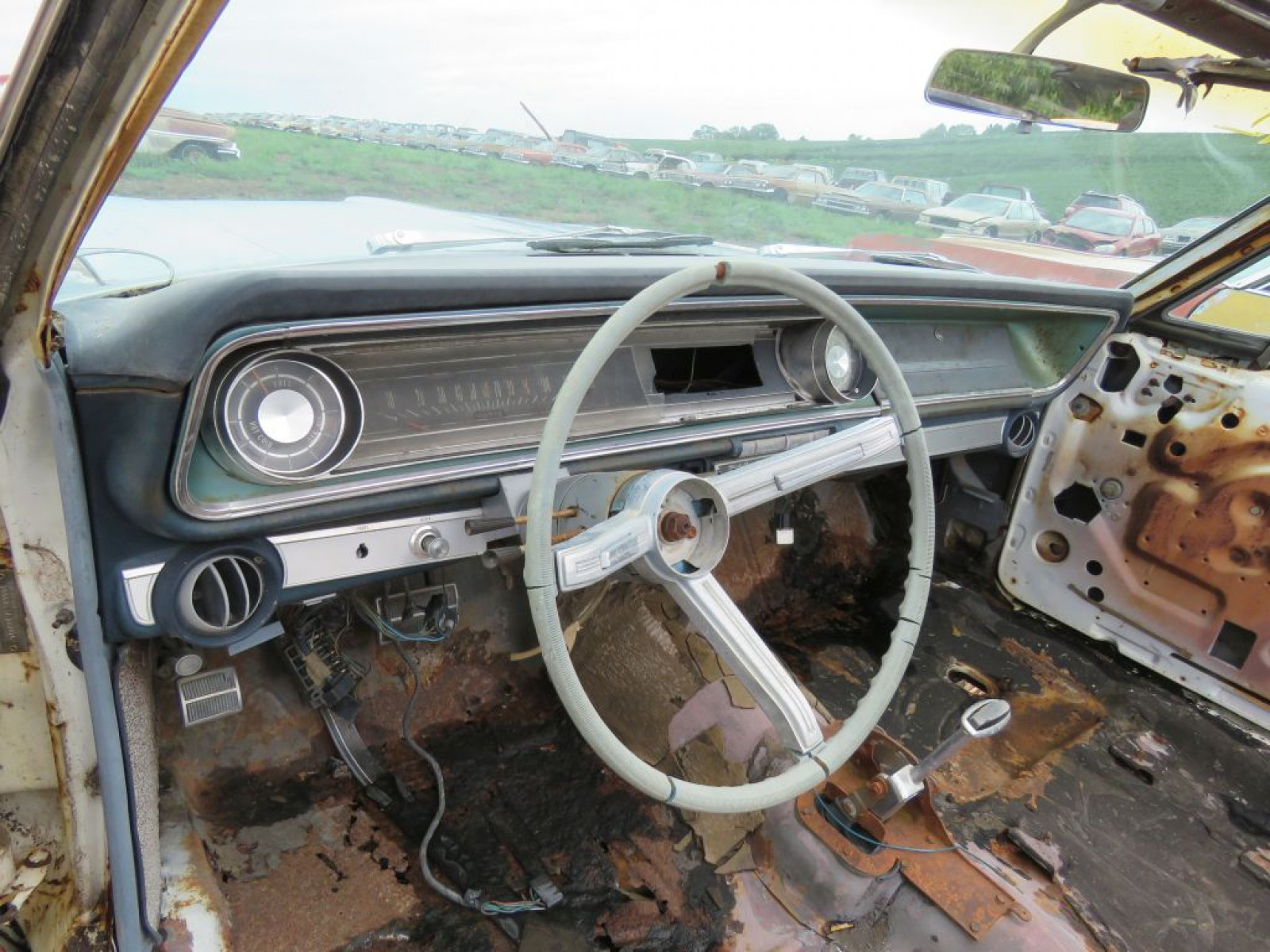 1965 Chevrolet Impala SS 2dr HT - Image 12