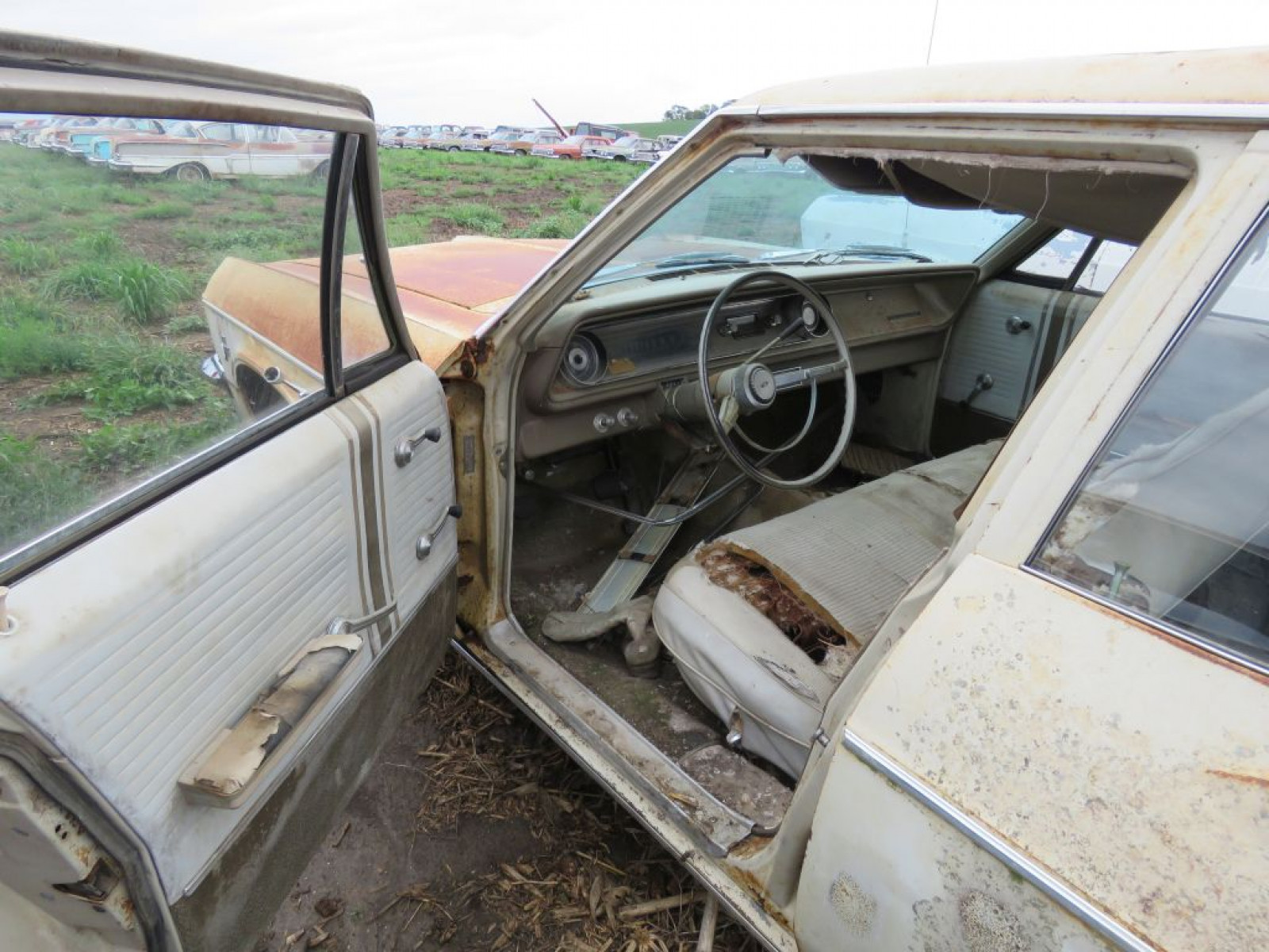 1965 Chevrolet Biscayne 4dr Sedan - Image 5