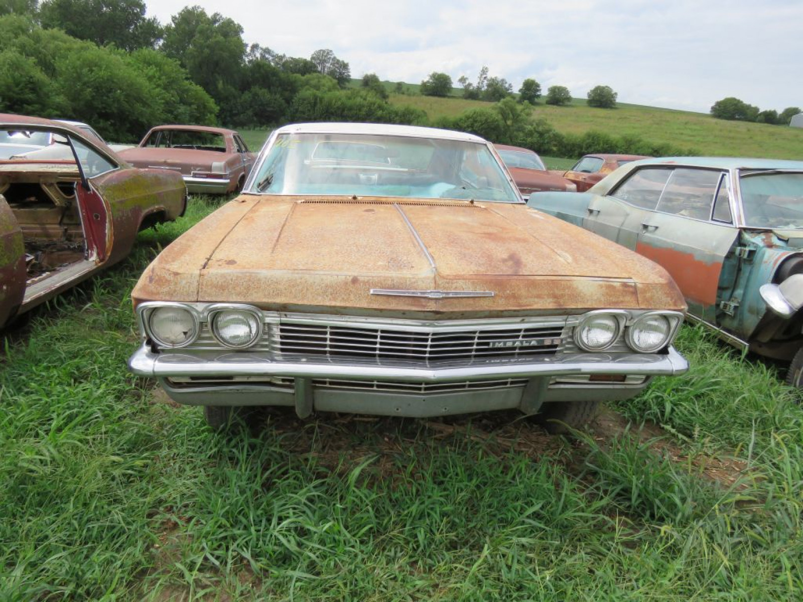 1965 Chevrolet Impala SS 2dr HT - Image 2