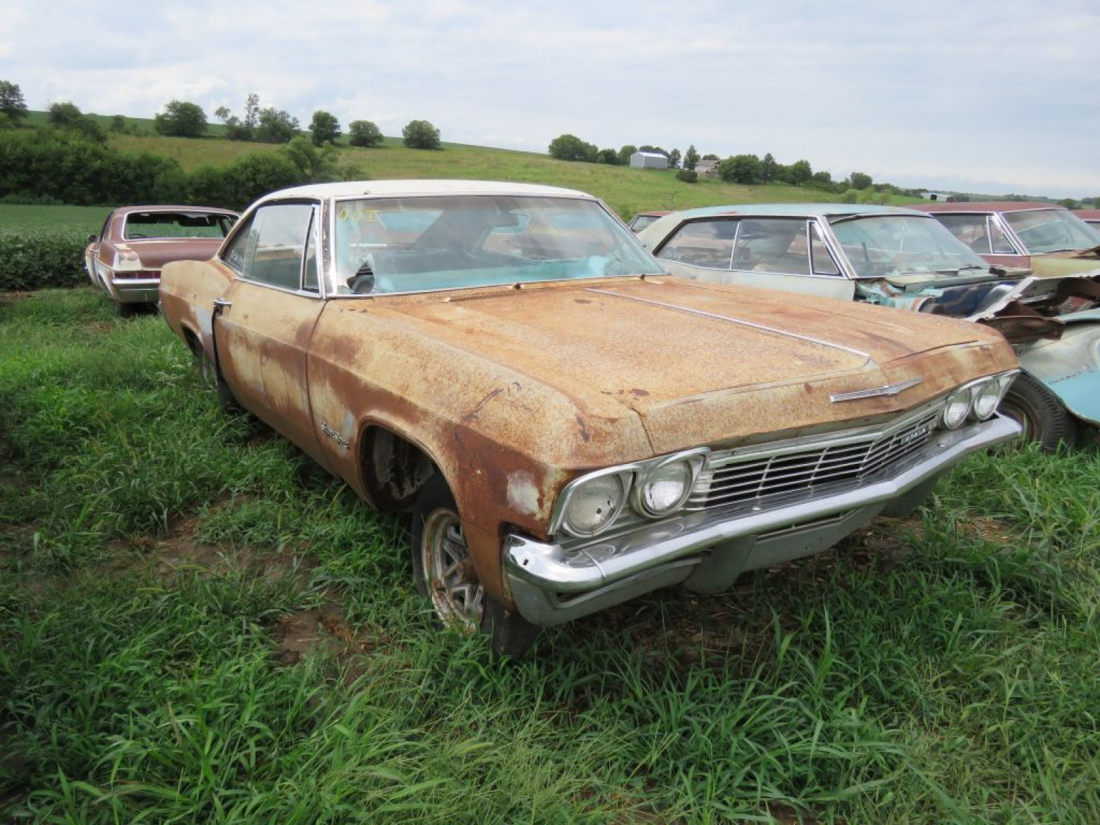 1965 Chevrolet Impala SS 2dr HT - Image 3