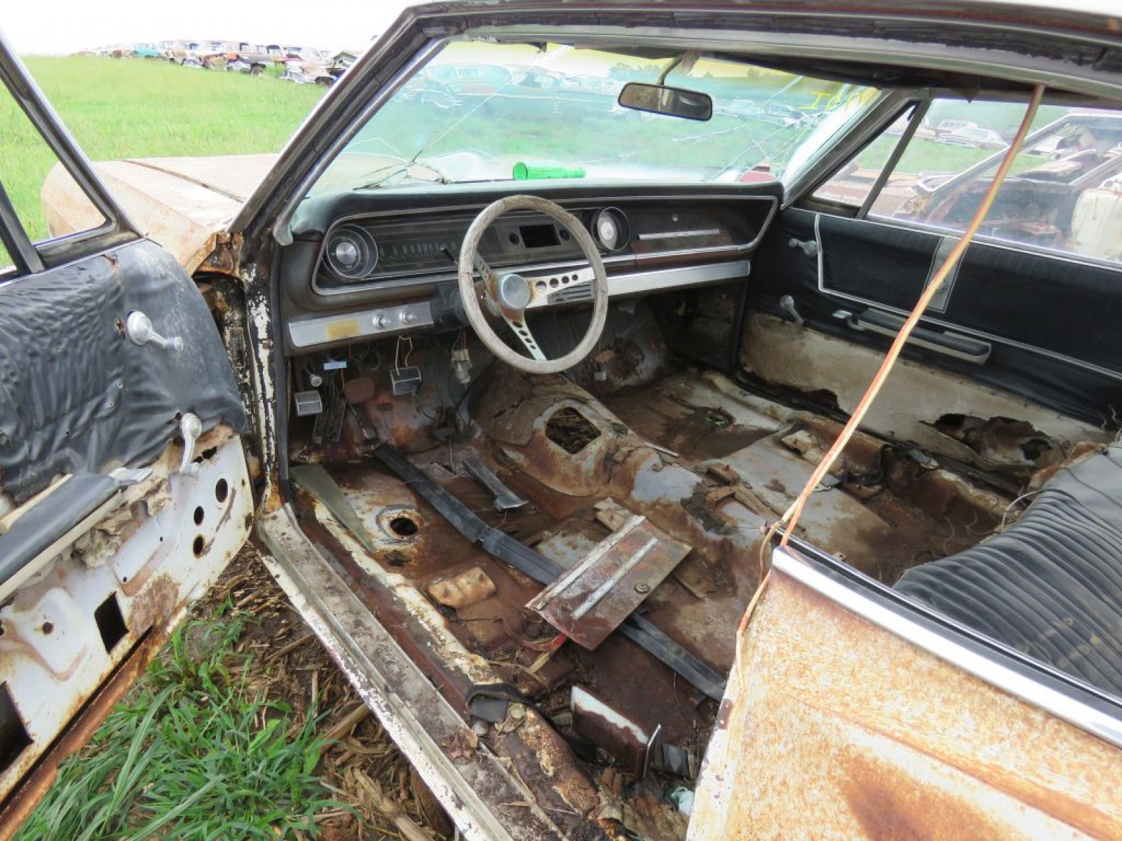 1965 Chevrolet Impala SS 2dr HT - Image 9