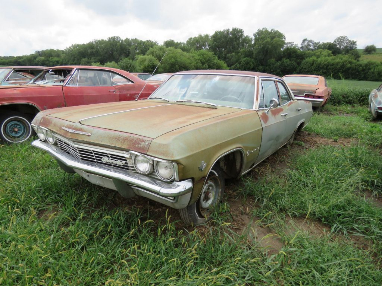 1965 Chevrolet Impala 4dr Sedan - Image 3