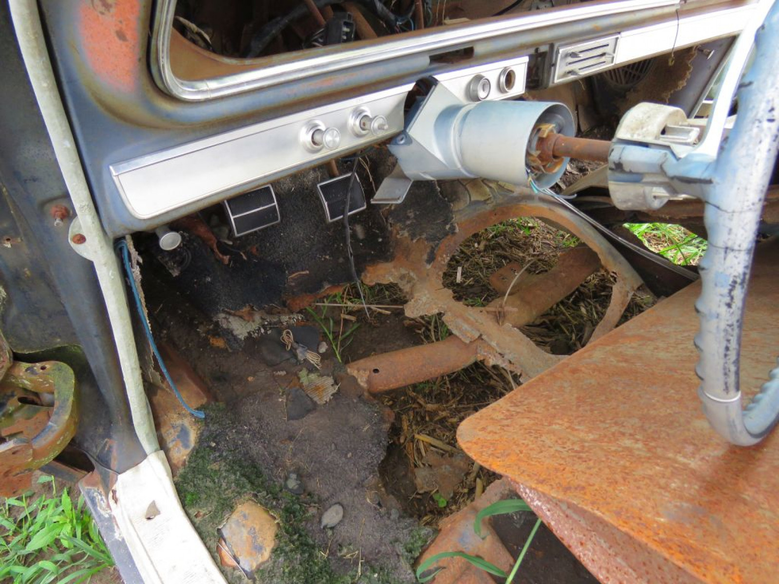 1965 Chevrolet Impala For Parts - Image 8