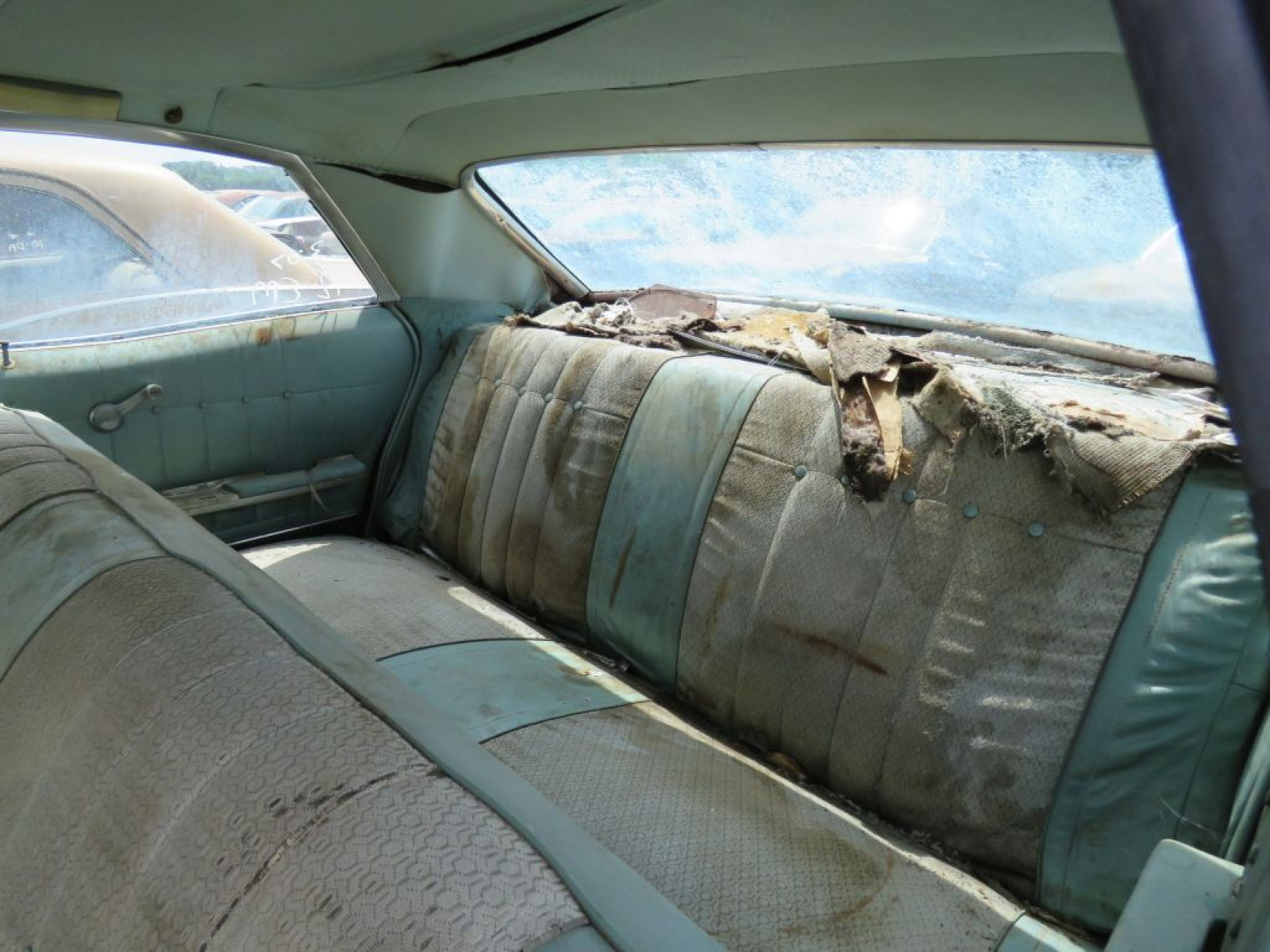 1965 Chevrolet Impala 4dr Sedan - Image 13
