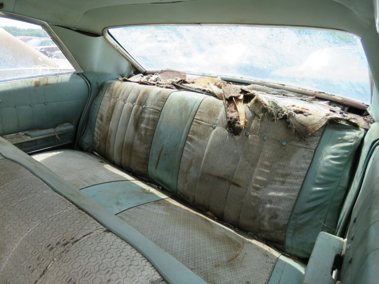 1965 Chevrolet Impala 4dr Sedan - Image 9