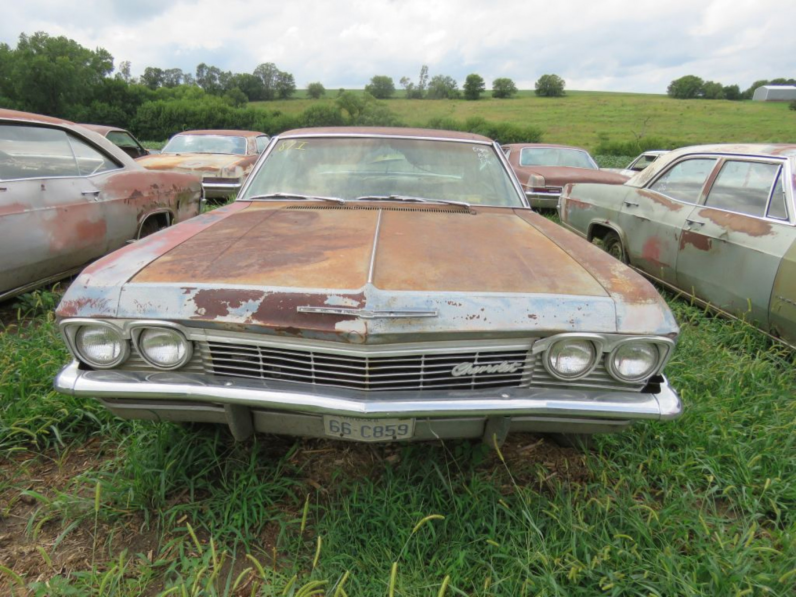 1965 Chevrolet Caprice 4dr HT - Image 2