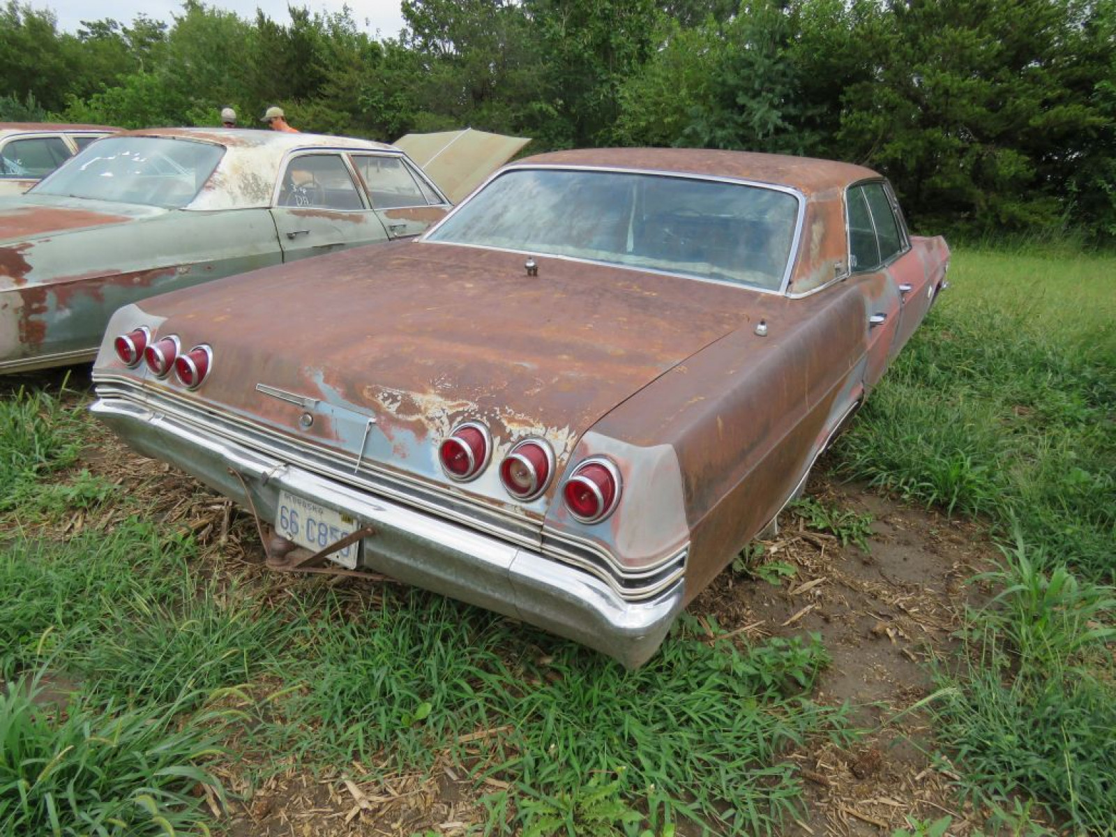1965 Chevrolet Caprice 4dr HT - Image 5