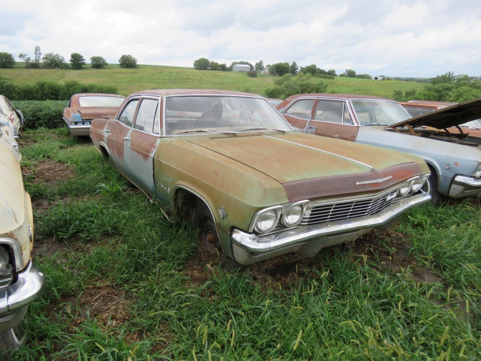 1965 Chevrolet Impala 4dr Sedan - Image 2