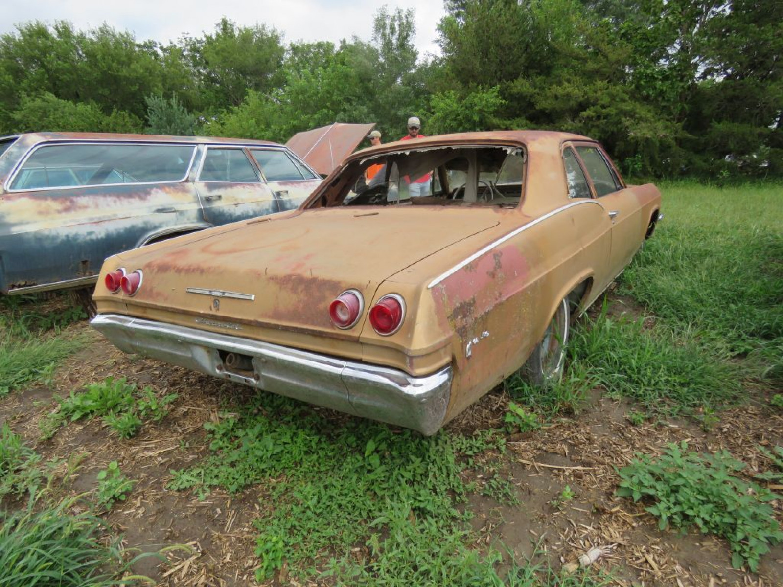 1965 Chevrolet Biscayne 2dr Sedan - Image 4