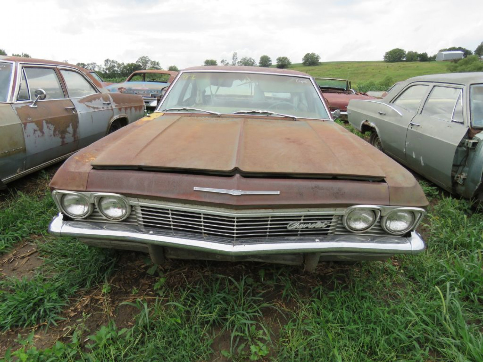 1965 Chevrolet Biscayne 4dr Sedan - Image 2