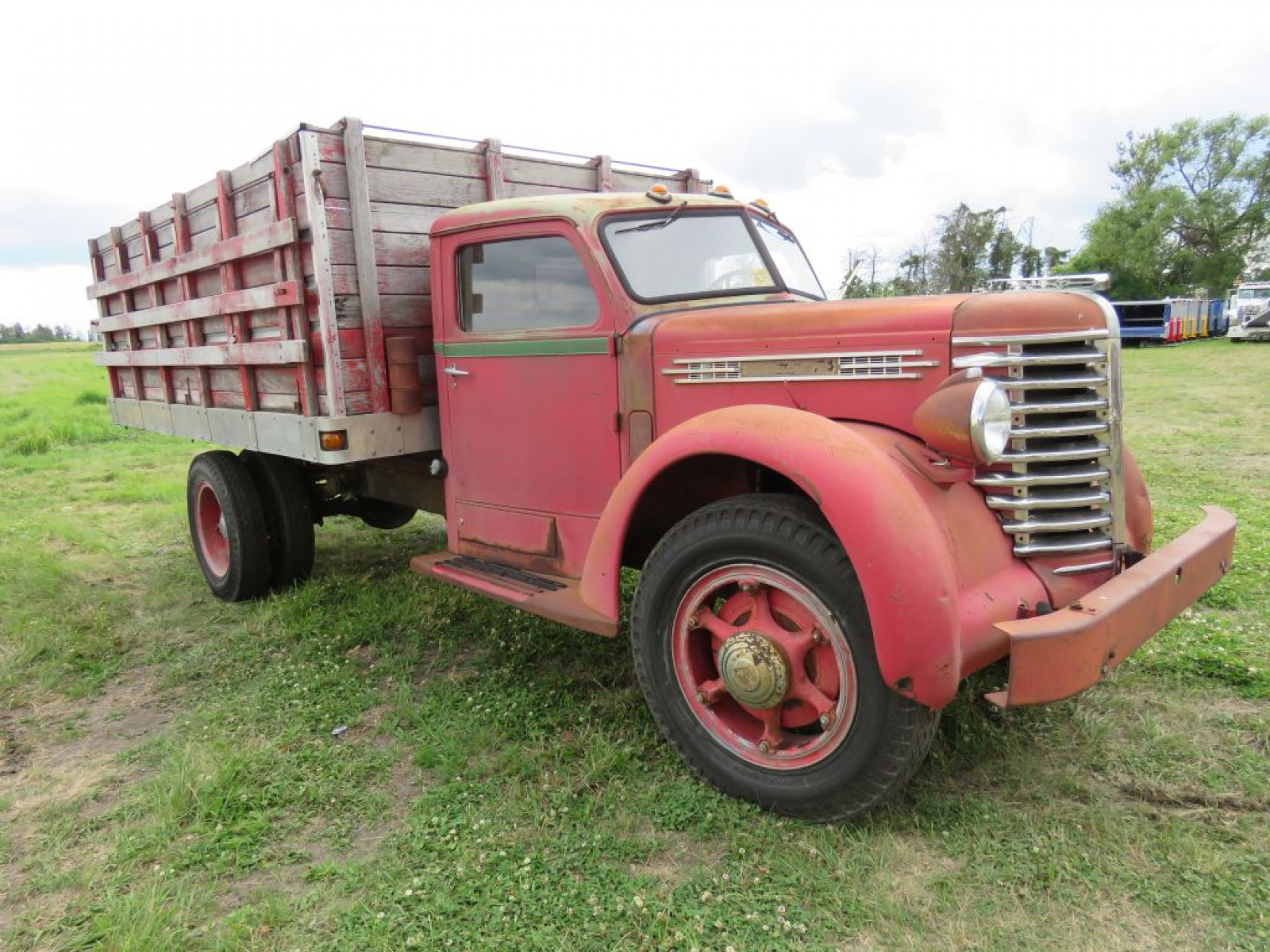 1948 Diamond T 306H Grain Truck - Image 4
