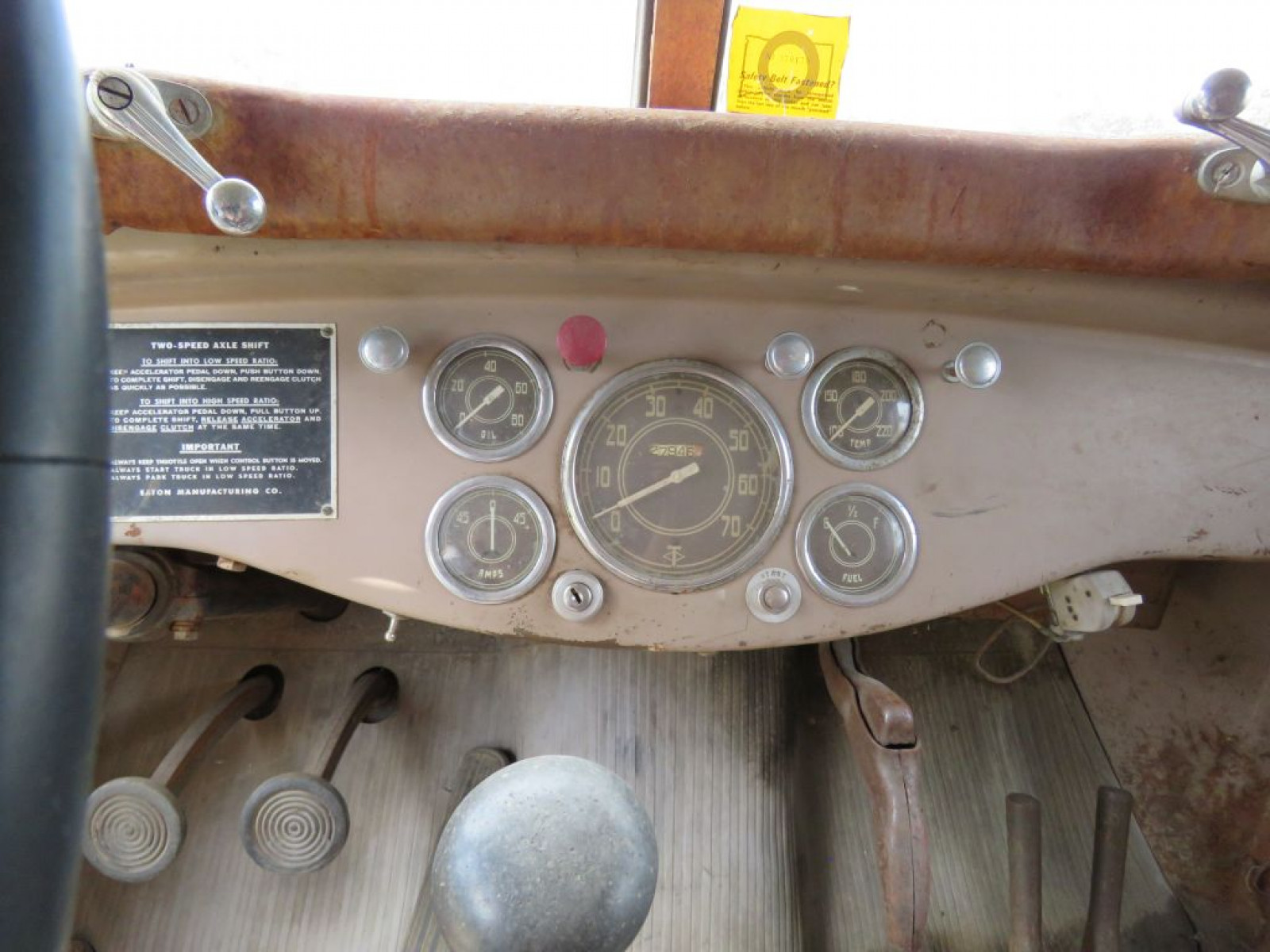 1948 Diamond T 306H Grain Truck - Image 7