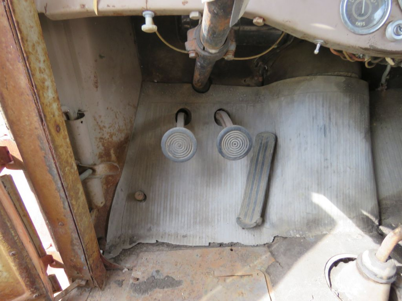 1948 Diamond T 306H Grain Truck - Image 8