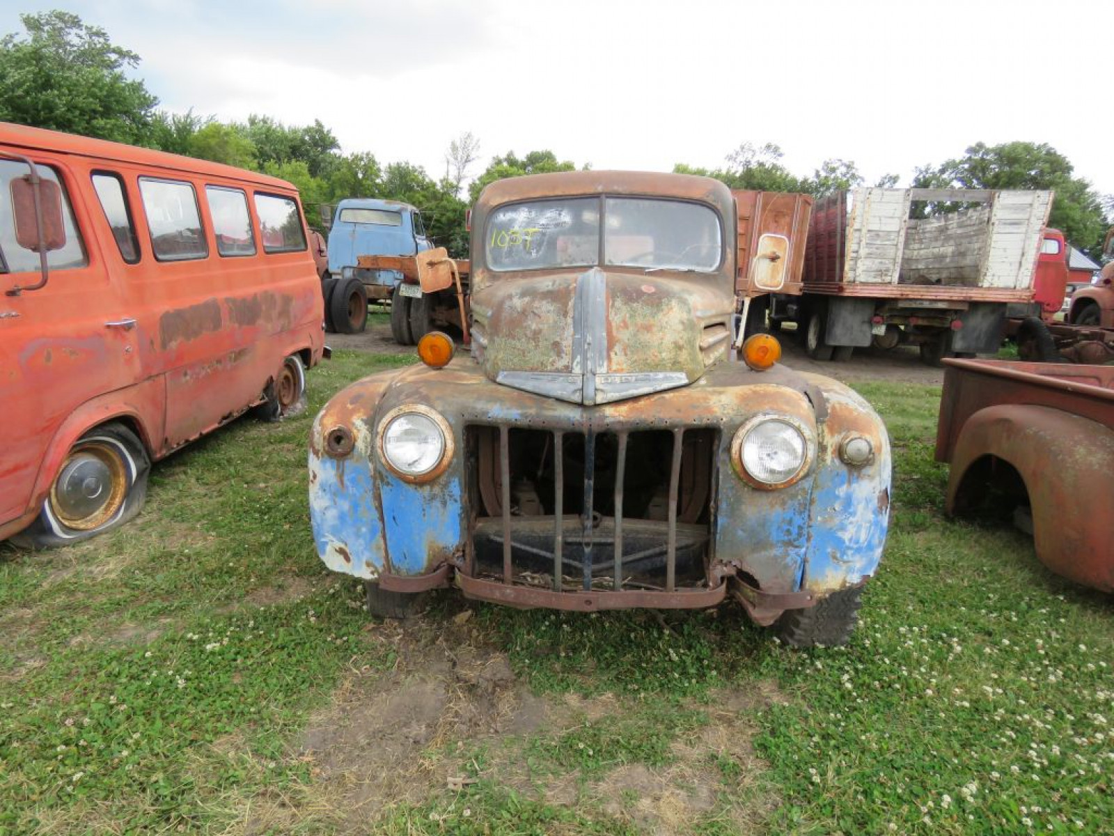 1946-7 Ford Pickup for Project and Parts - Image 2