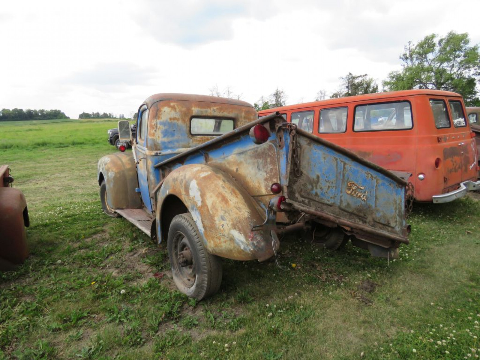1946-7 Ford Pickup for Project and Parts - Image 5
