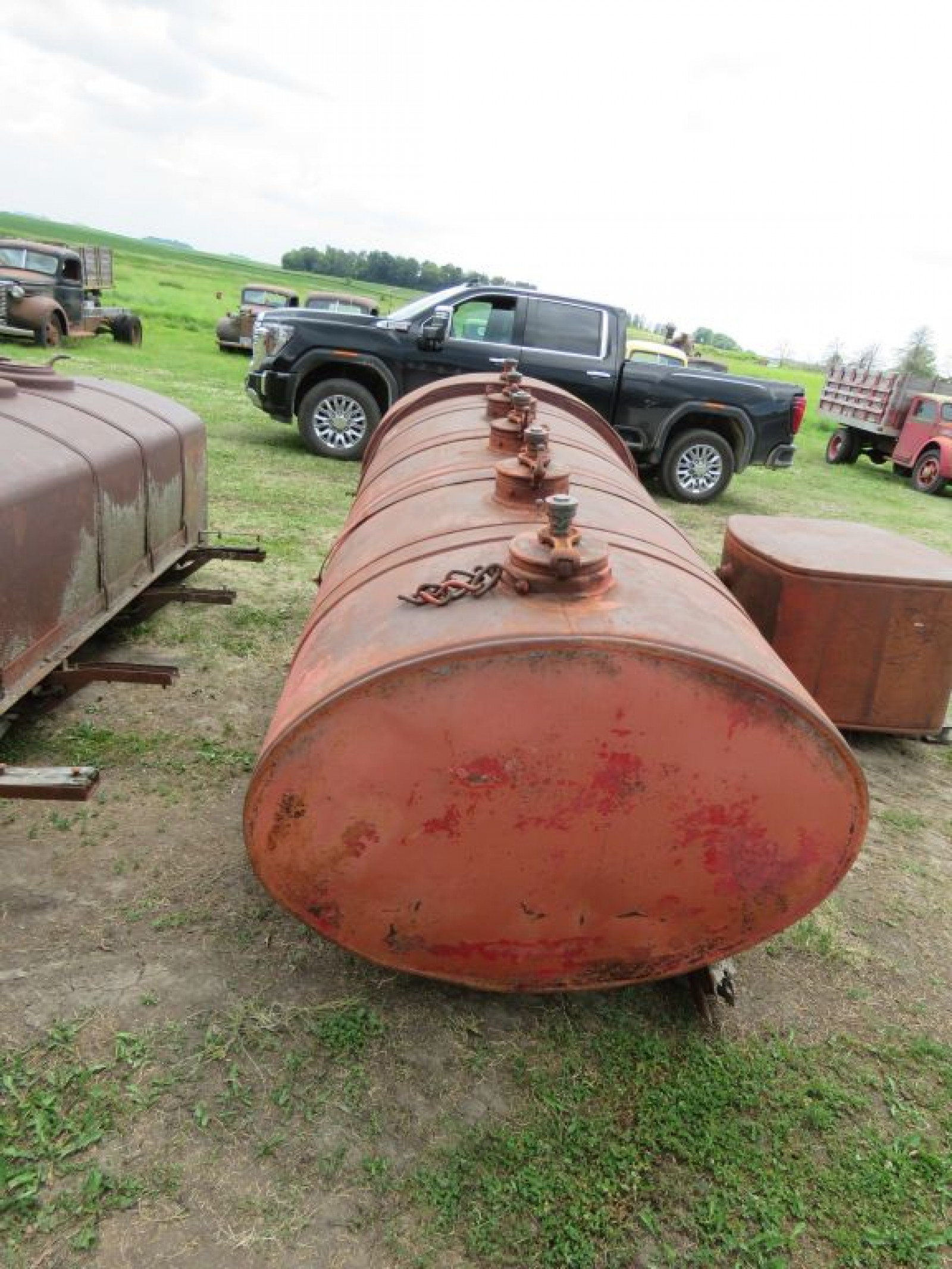 Antique 5 Valve Truck Fuel Tank - Image 4