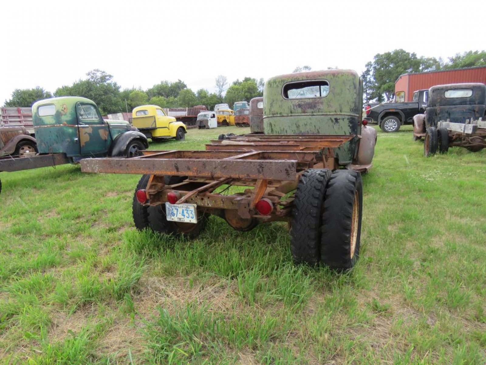 1939 Chevrolet 1 1/2 ton Truck - Image 3