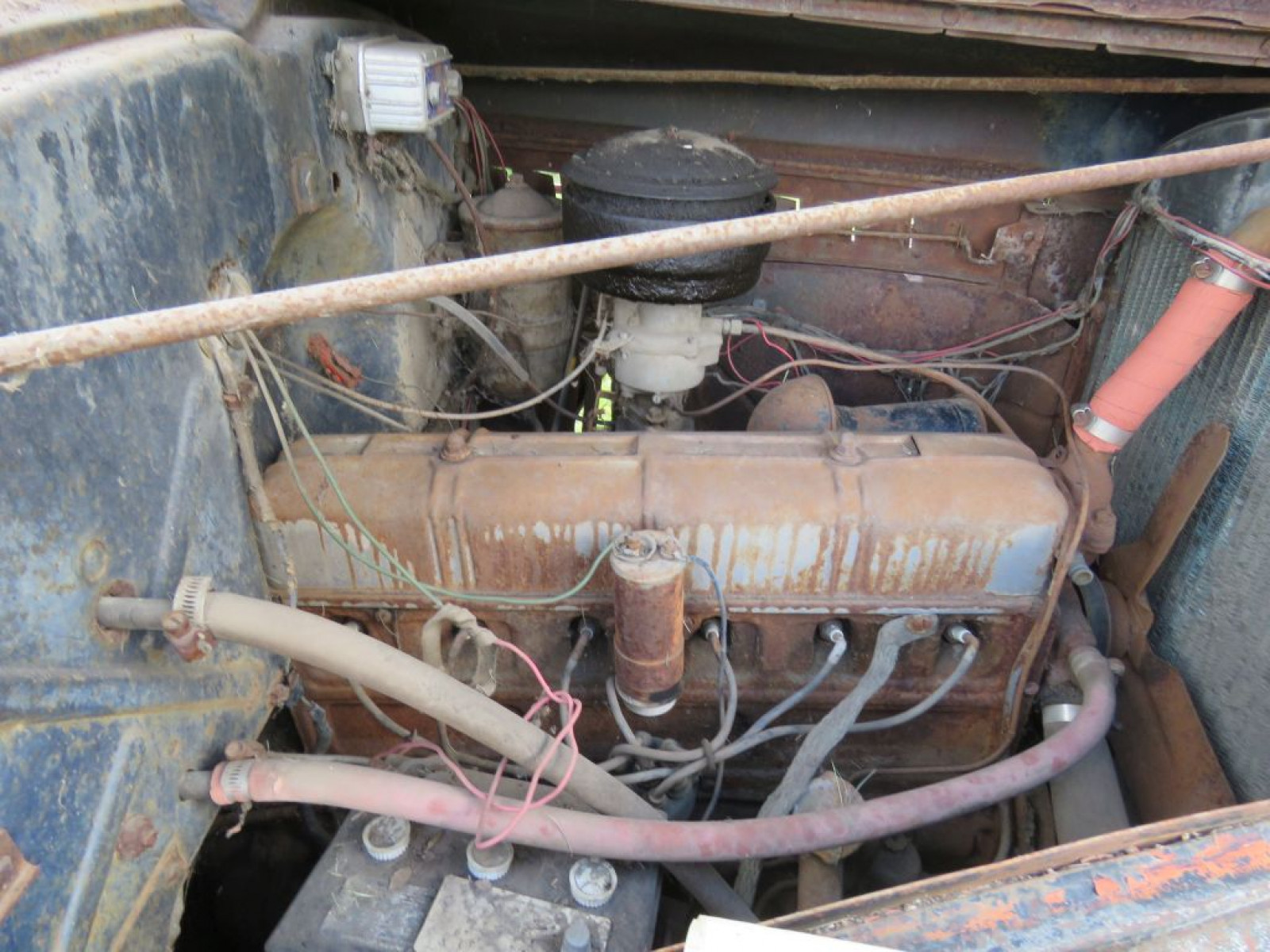 1942 Chevrolet 1 1/2 ton Truck - Image 8