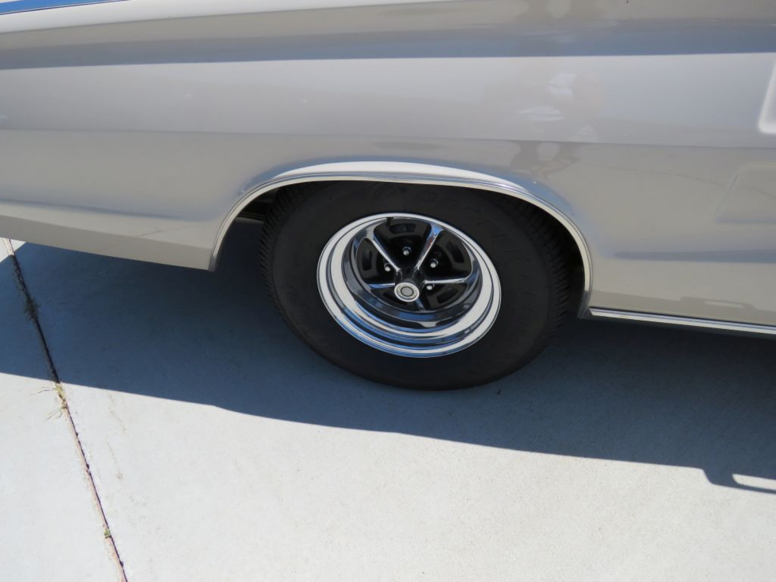 1966 Dodge HEMI Charger - Image 9