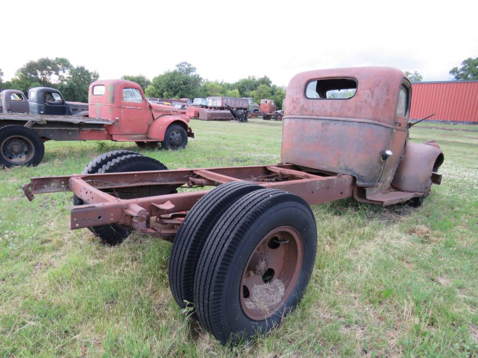 1942 Chevrolet 1 1/2 ton Truck - Image 4