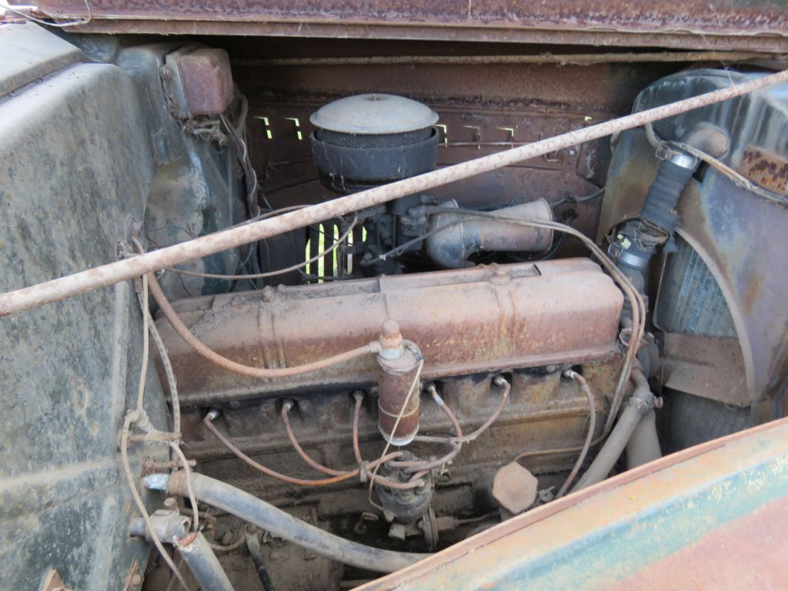 1942 Chevrolet 1 1/2 ton Truck - Image 6