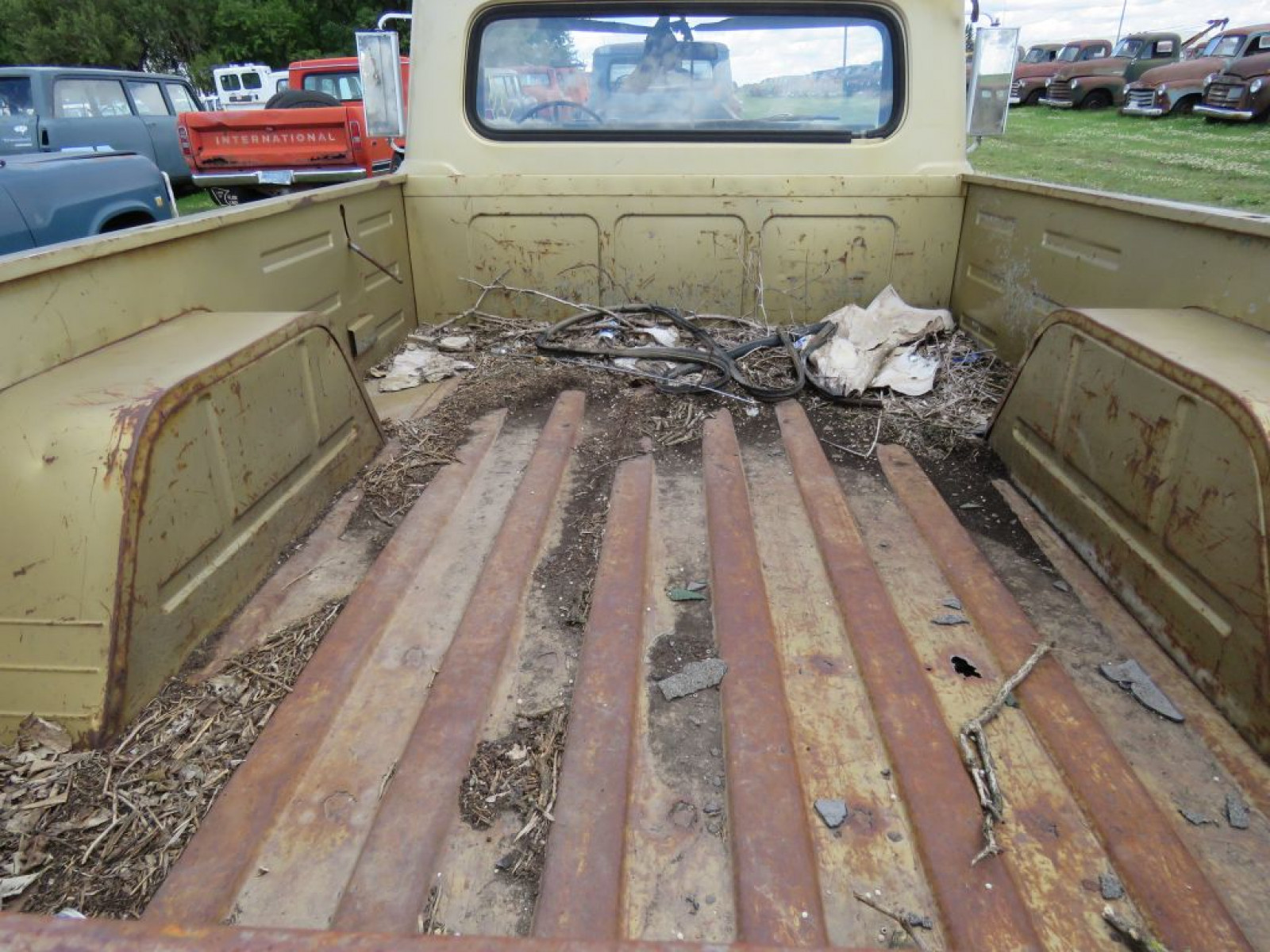 1969 International 1100 Series Pickup - Image 6
