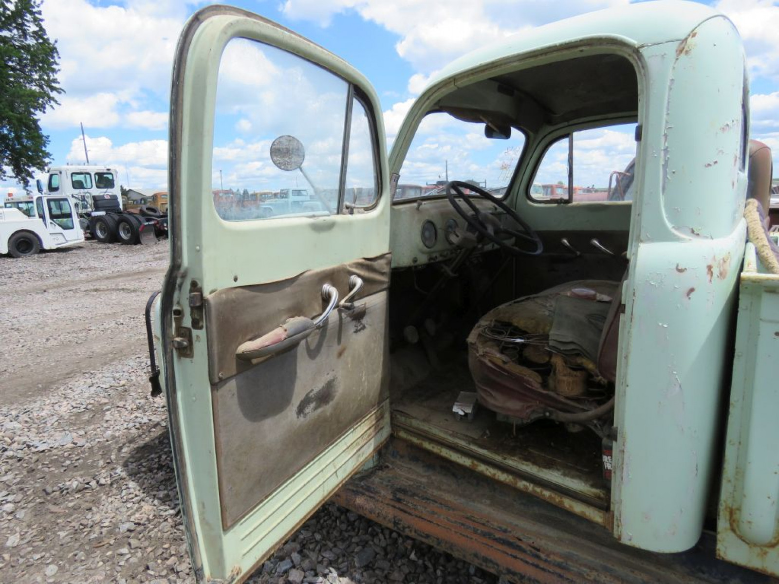 1952 F3 Ford Pickup - Image 8