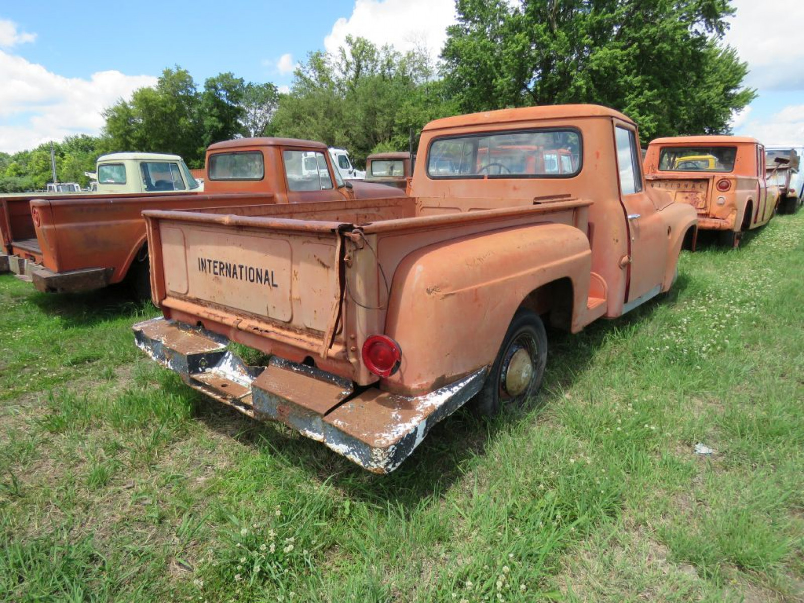 1963 International C1100 Stepside Pickup - Image 4
