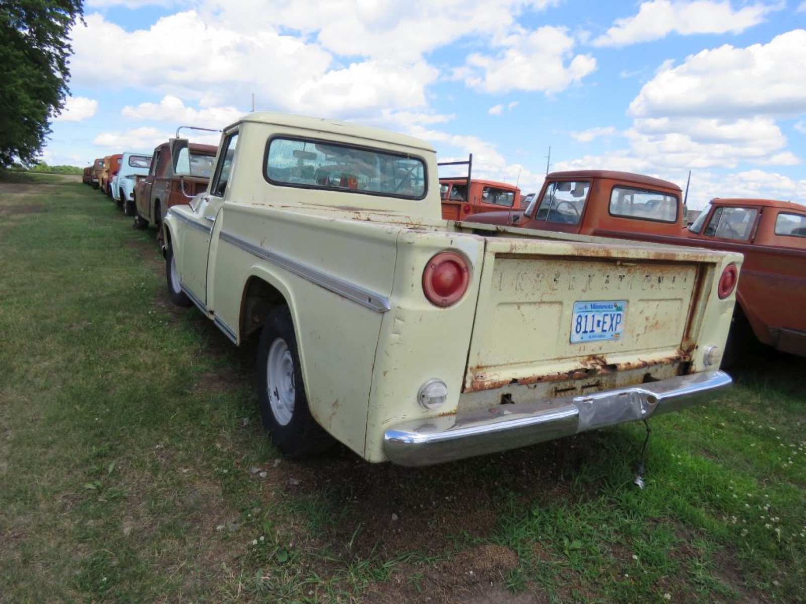 1968 International 1000C Pickup - Image 5