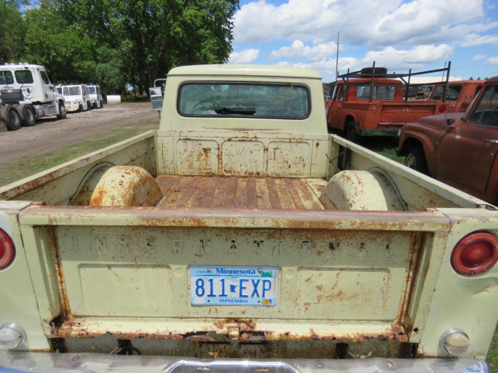 1968 International 1000C Pickup - Image 6