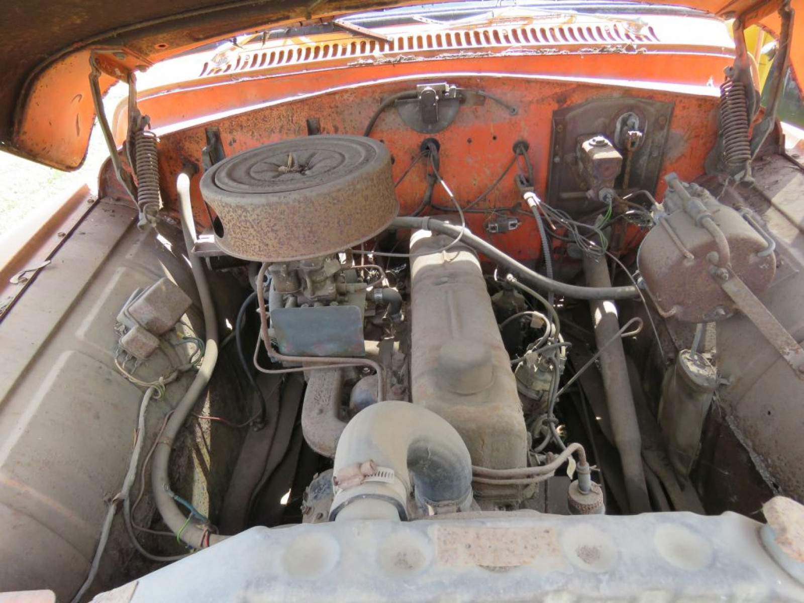1957 International A122 Crew Cab Pickup - Image 11