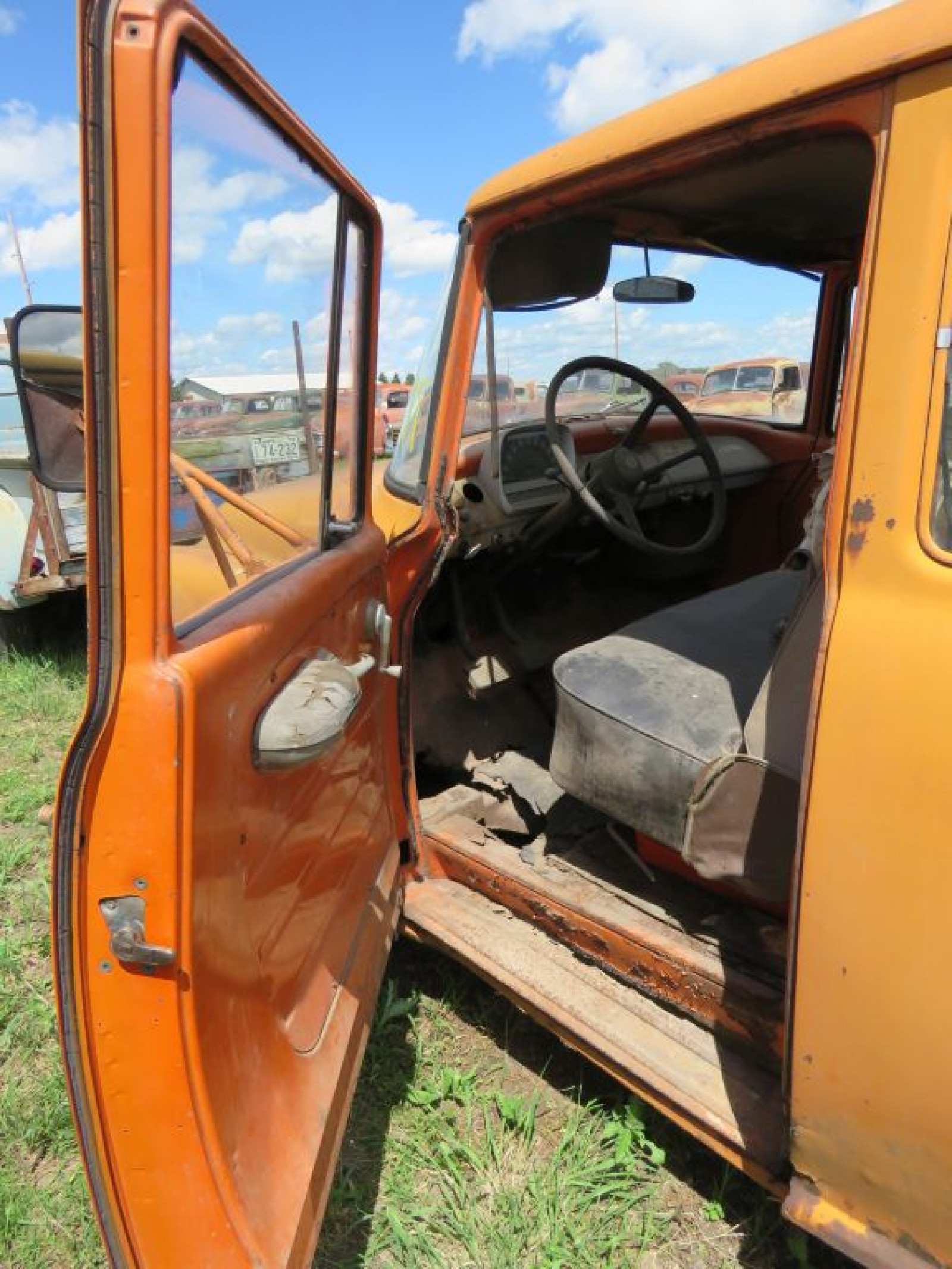 1957 International A122 Crew Cab Pickup - Image 8