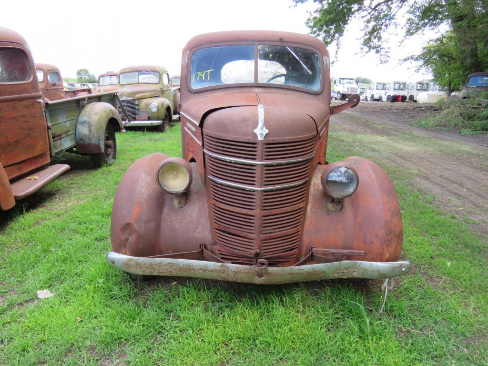 1937 International D2 Pickup - Image 2