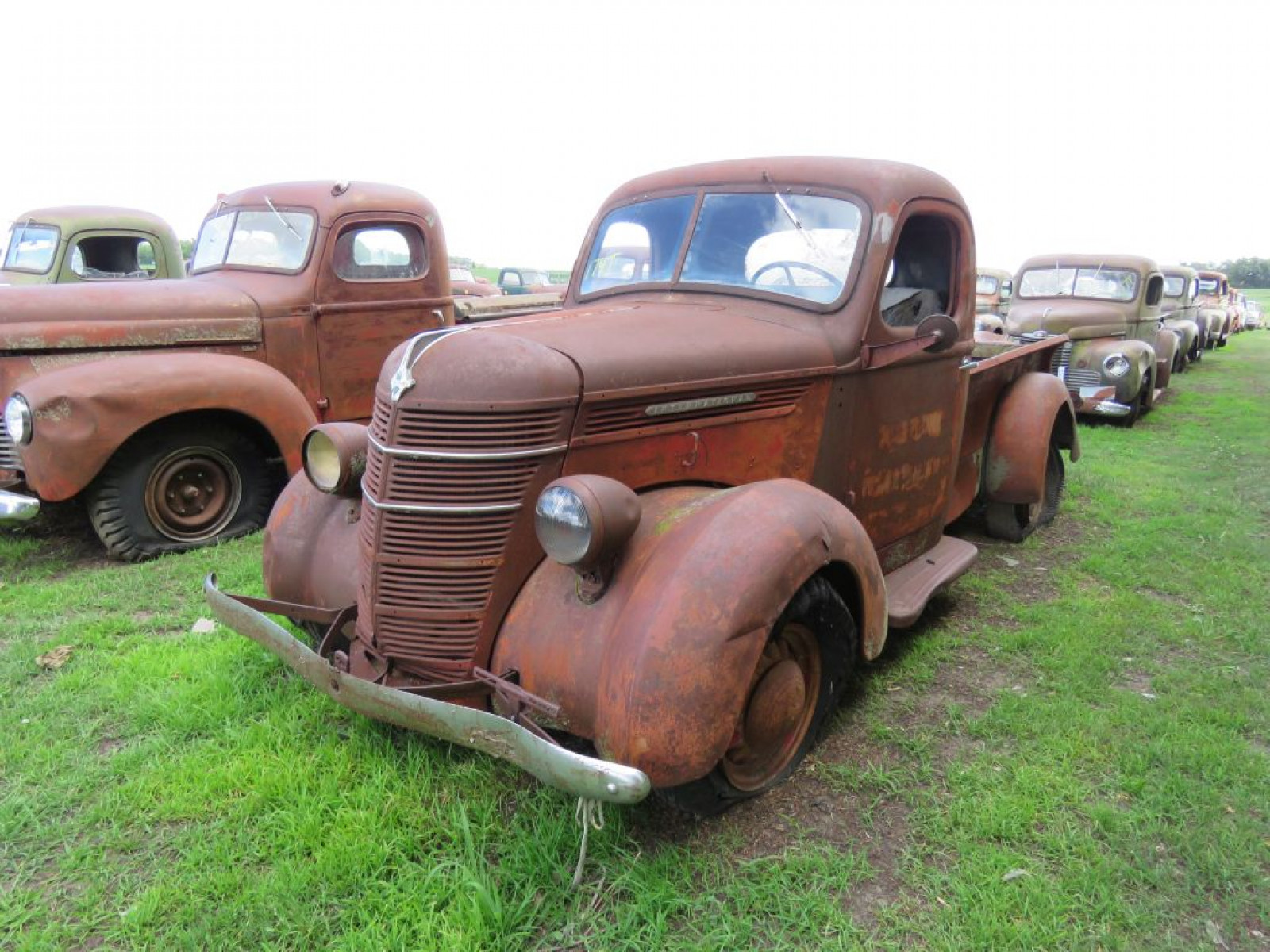 1937 International D2 Pickup - Image 3