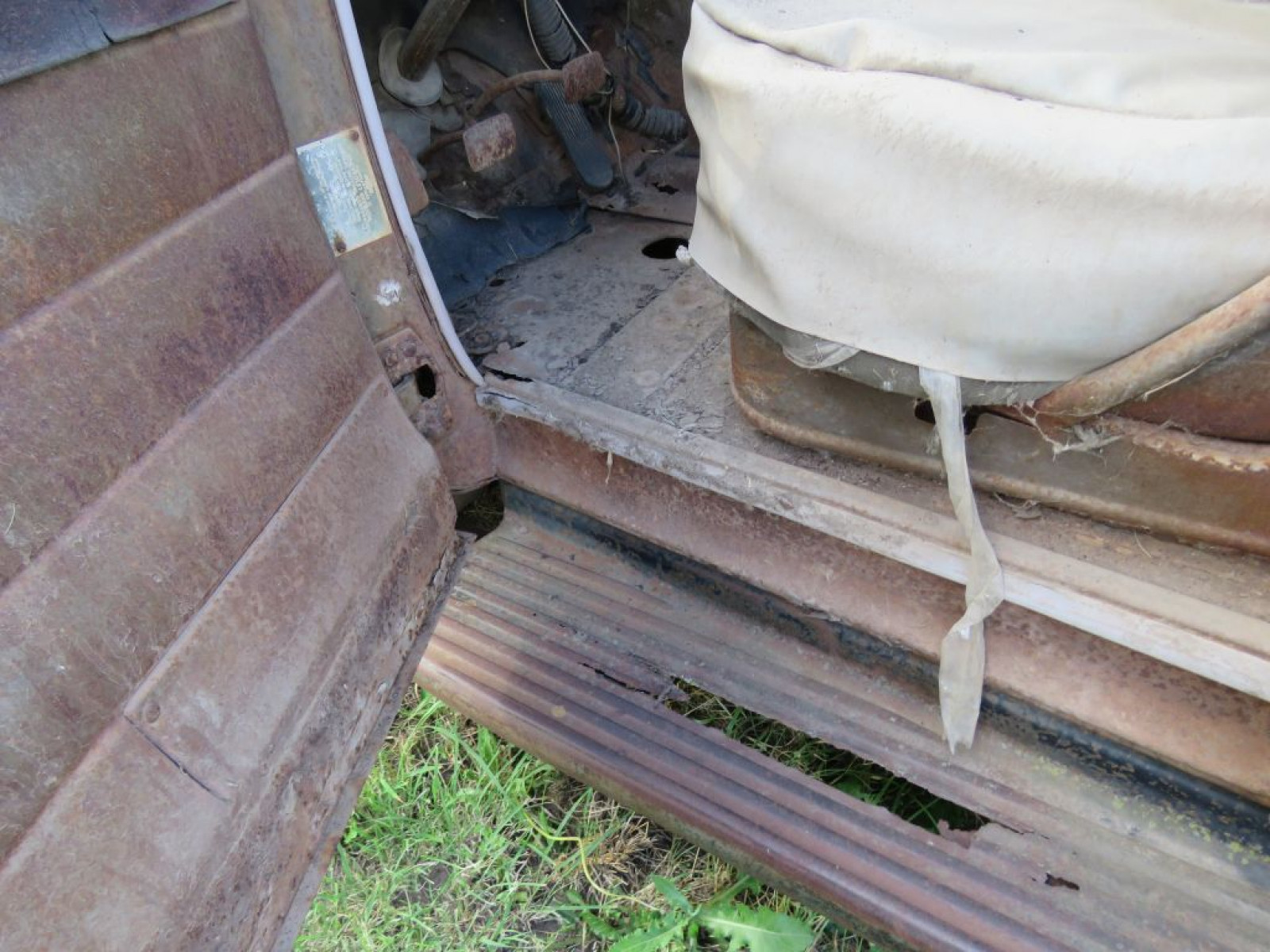 1950 Chevrolet 3600 3/4 ton Series Pickup - Image 9