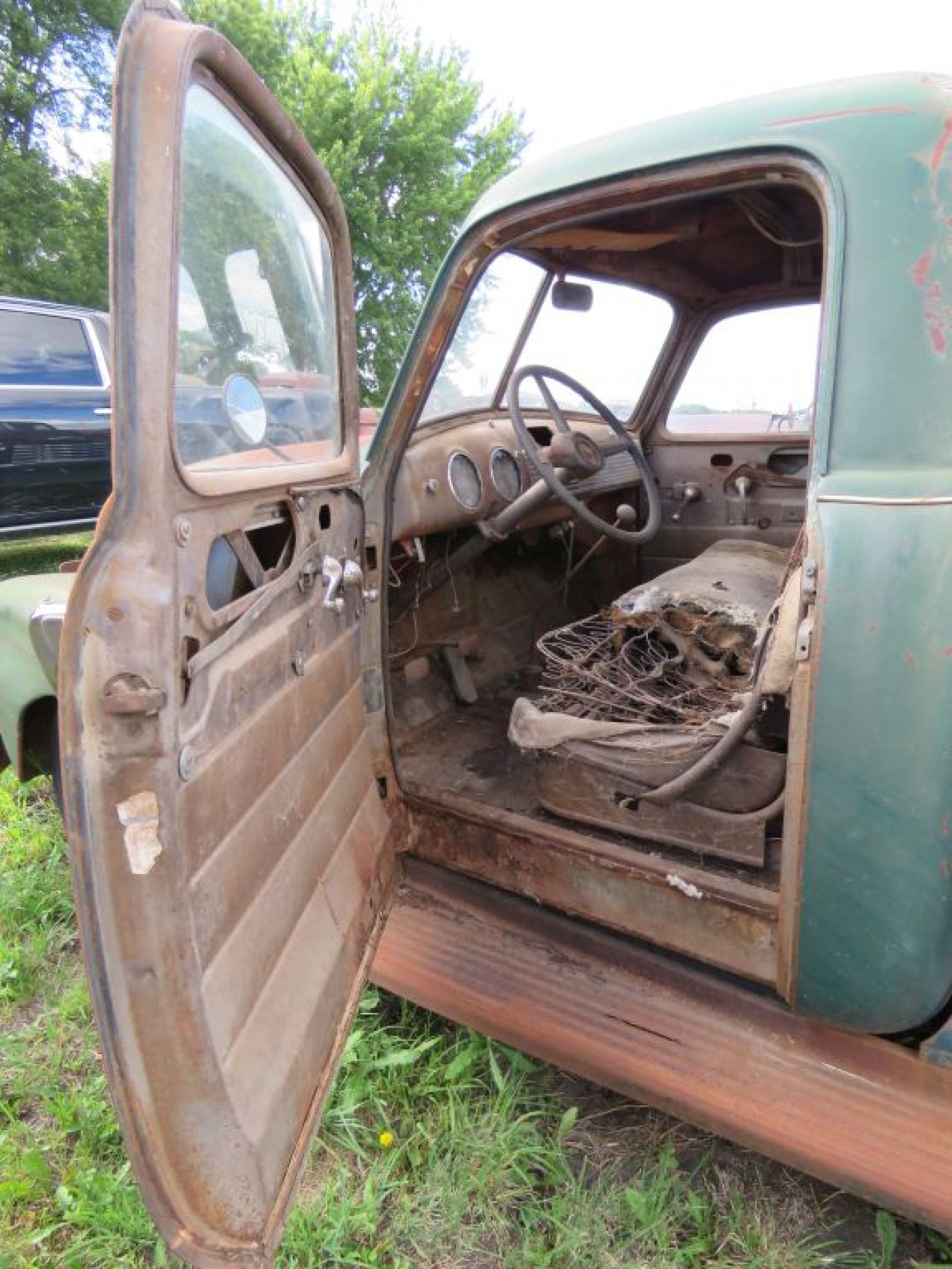 1948 Chevrolet 3600 3/4 ton Pickup - Image 8