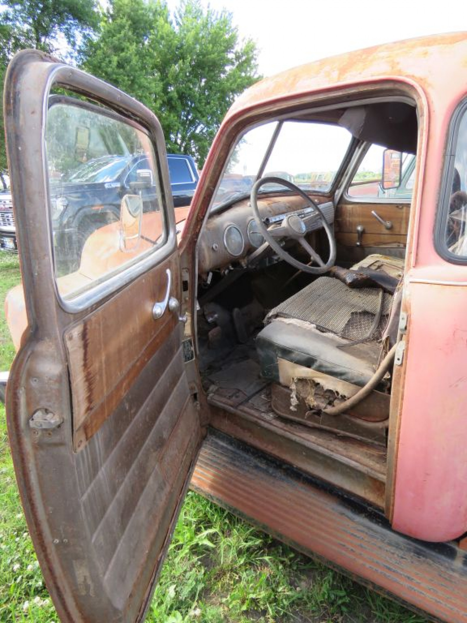 1950 Chevrolet 3600 3/4 ton 5 Window Cab Pickup - Image 8