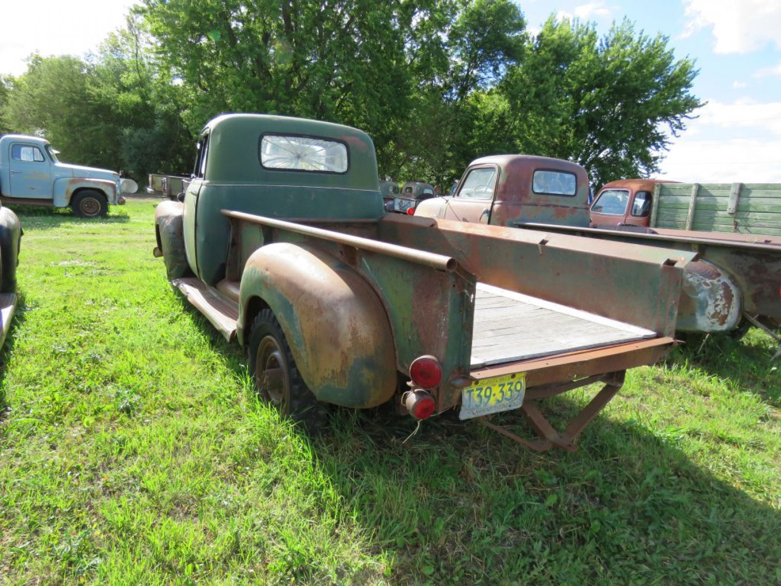 1950 Chevrolet 3800 1 ton Pickup with 9 Foot Box - Image 5
