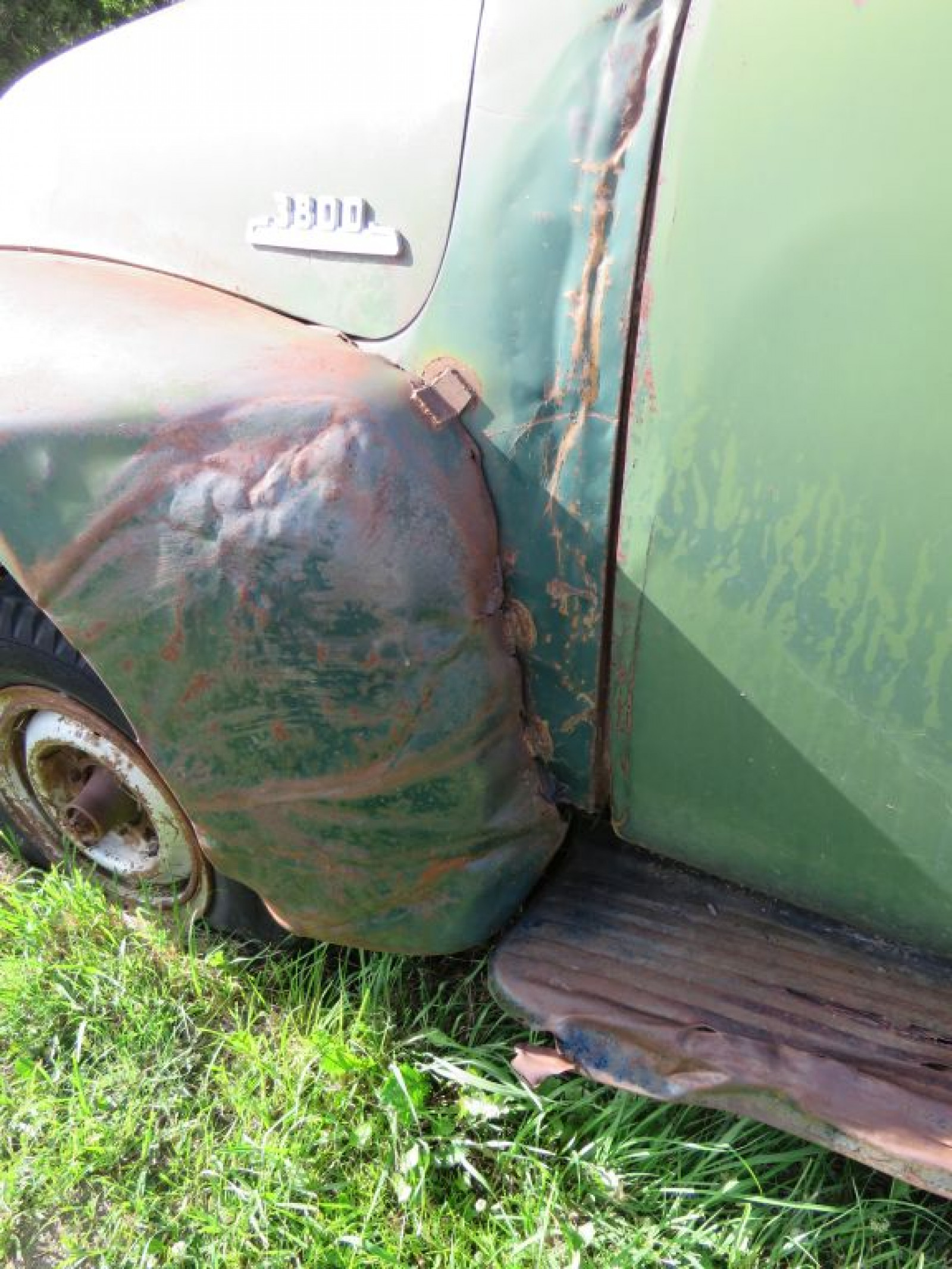 1950 Chevrolet 3800 1 ton Pickup with 9 Foot Box - Image 9