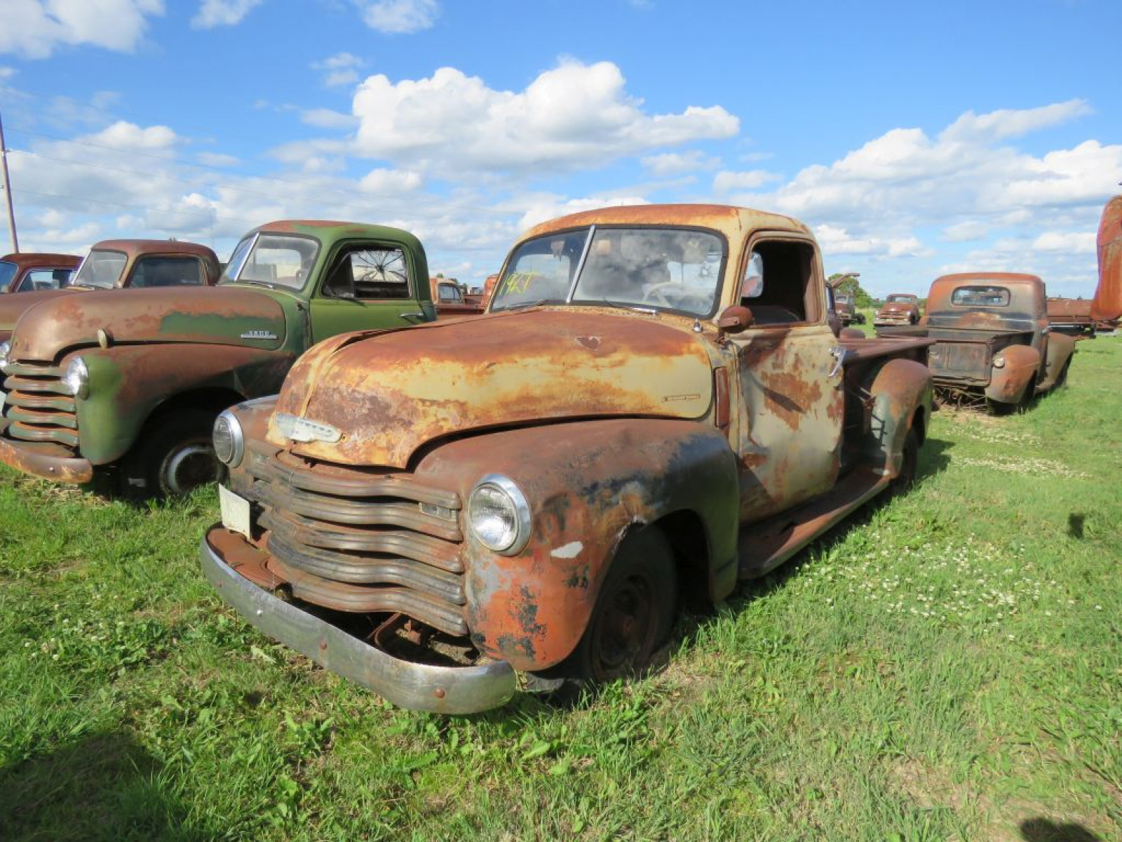 1948 Chevrolet 3600 3/4 ton Pickup - Image 3