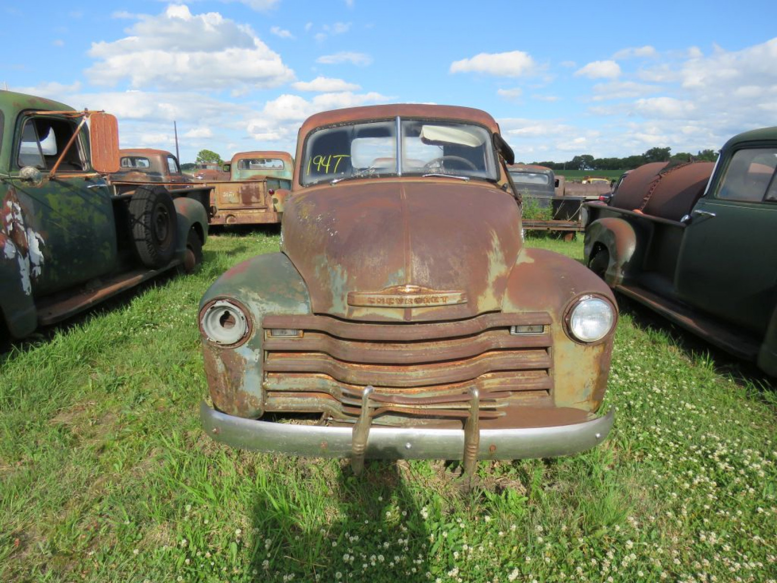 1947 Chevrolet 3600 3/4 ton Pickup with 9ft Box - Image 2