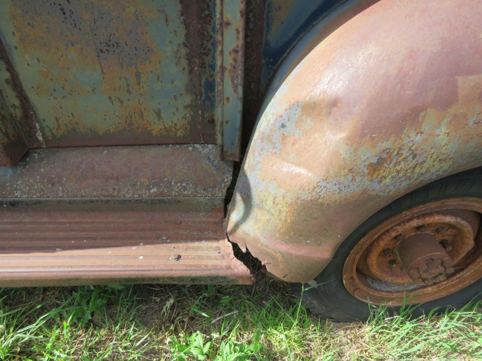 1947 Chevrolet 3600 3/4 ton Pickup with 9ft Box - Image 7
