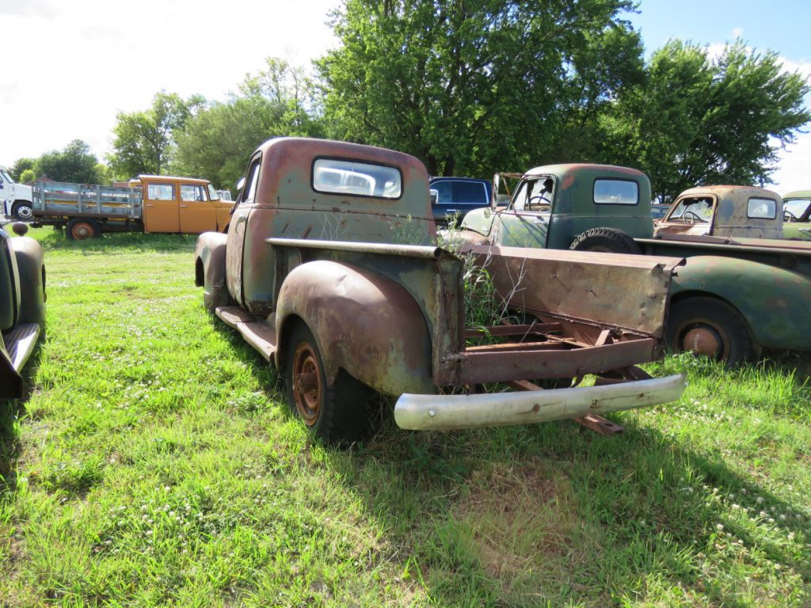 1947 Chevrolet 3600 3/4 ton Pickup with 9ft Box - Image 8